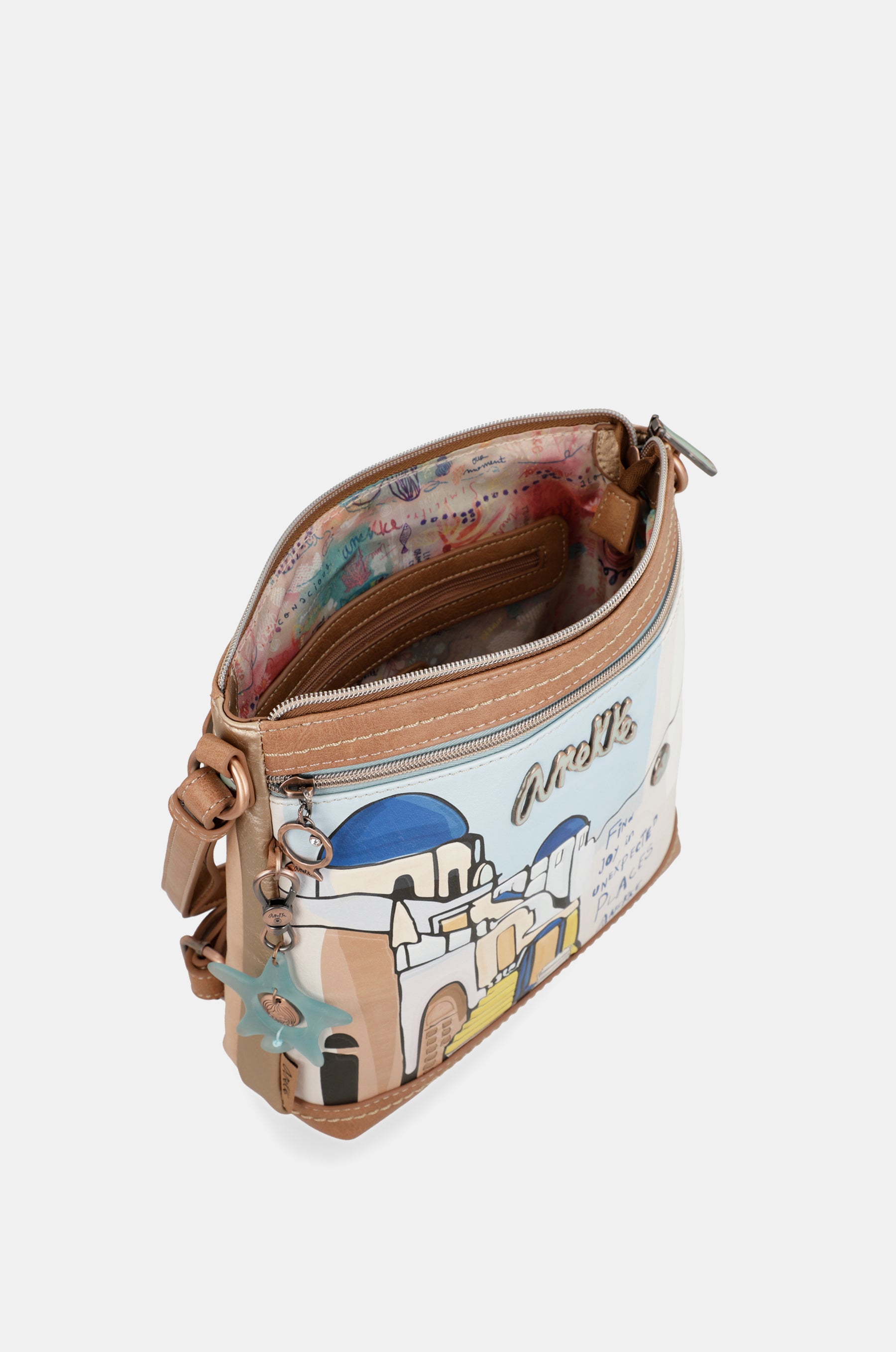 Sac à bandoulière au lever du soleil avec des poches