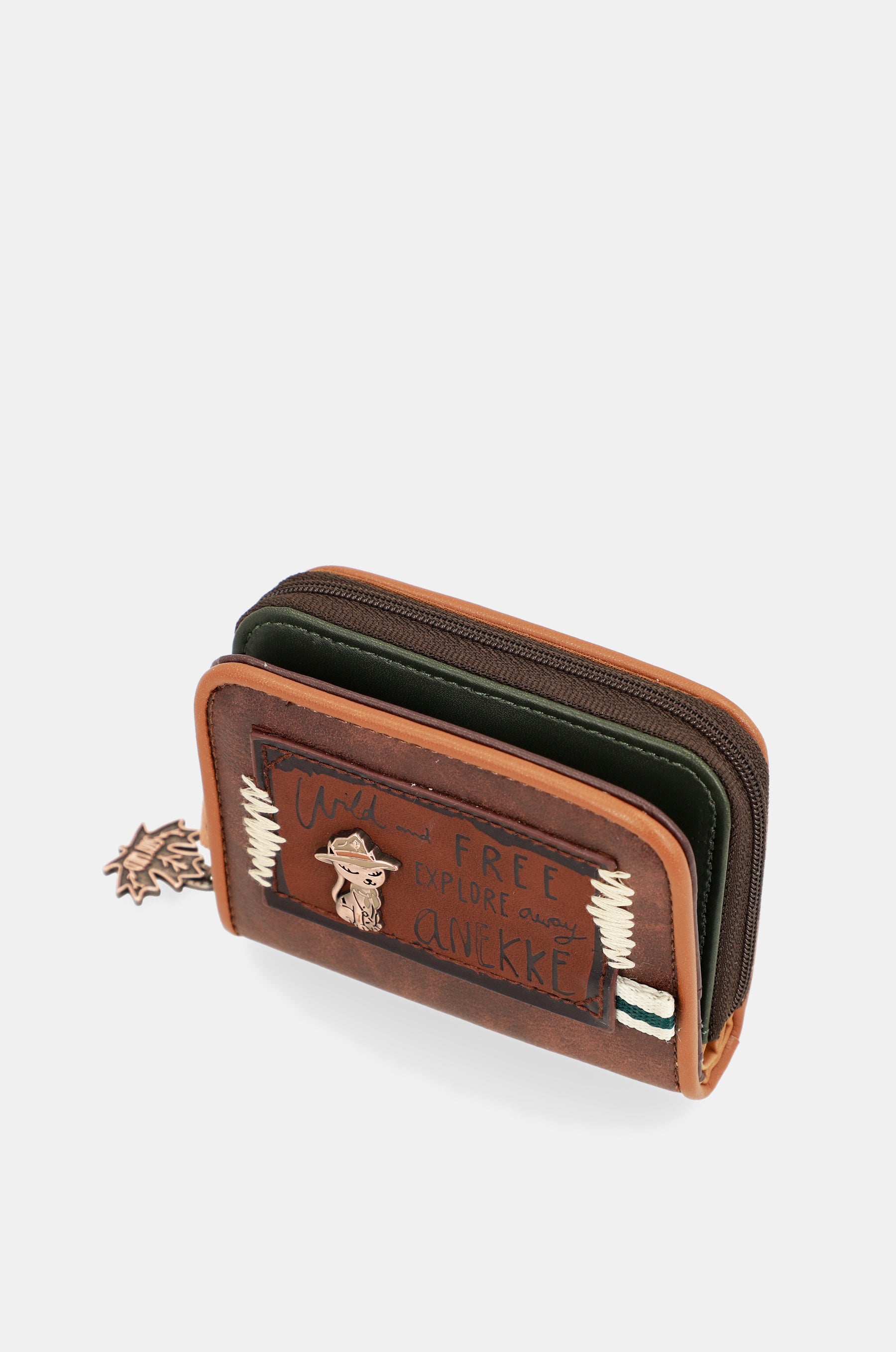 Petit portefeuille sauvage