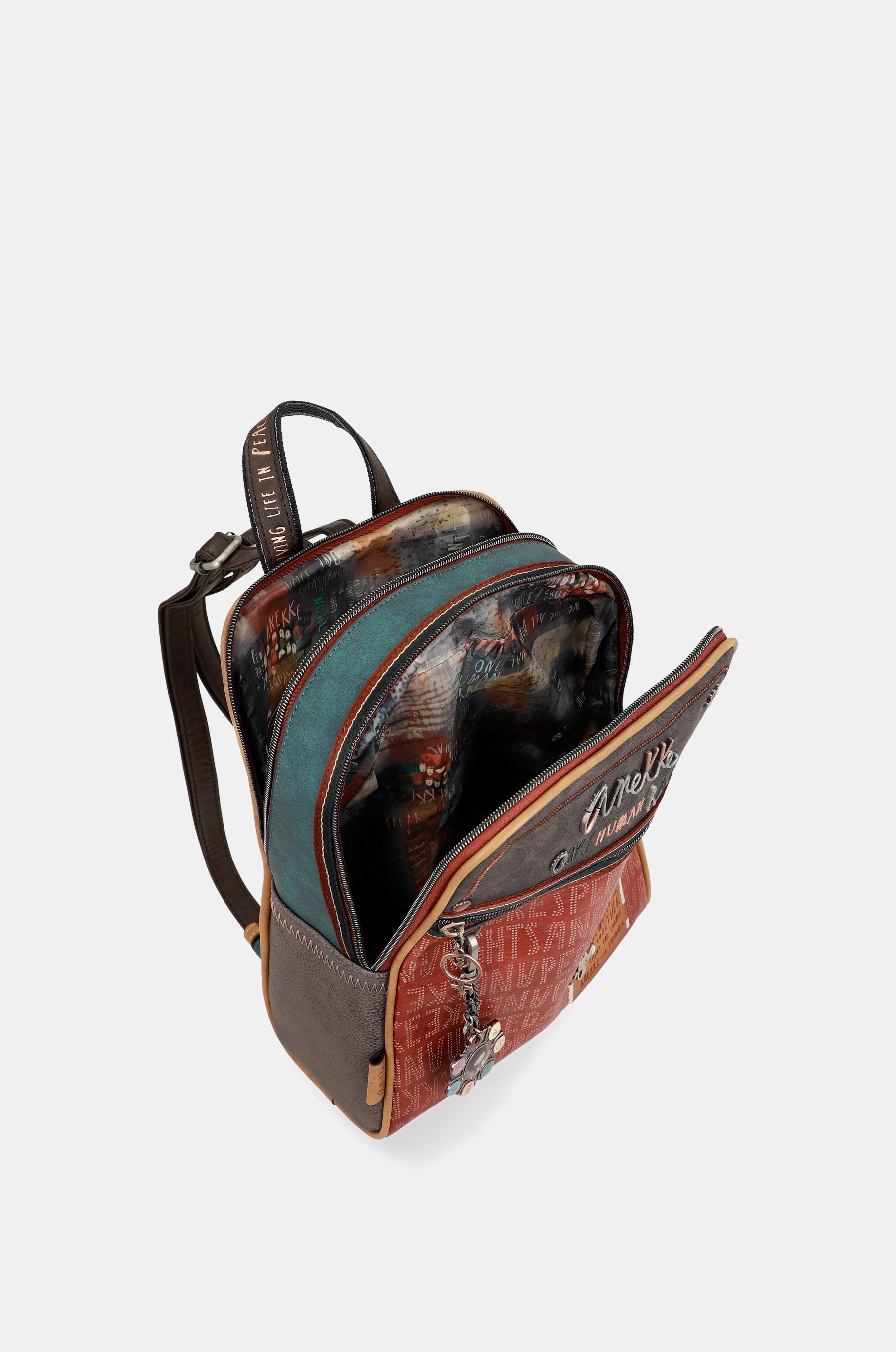 Respecter le sac à dos à double compartiment