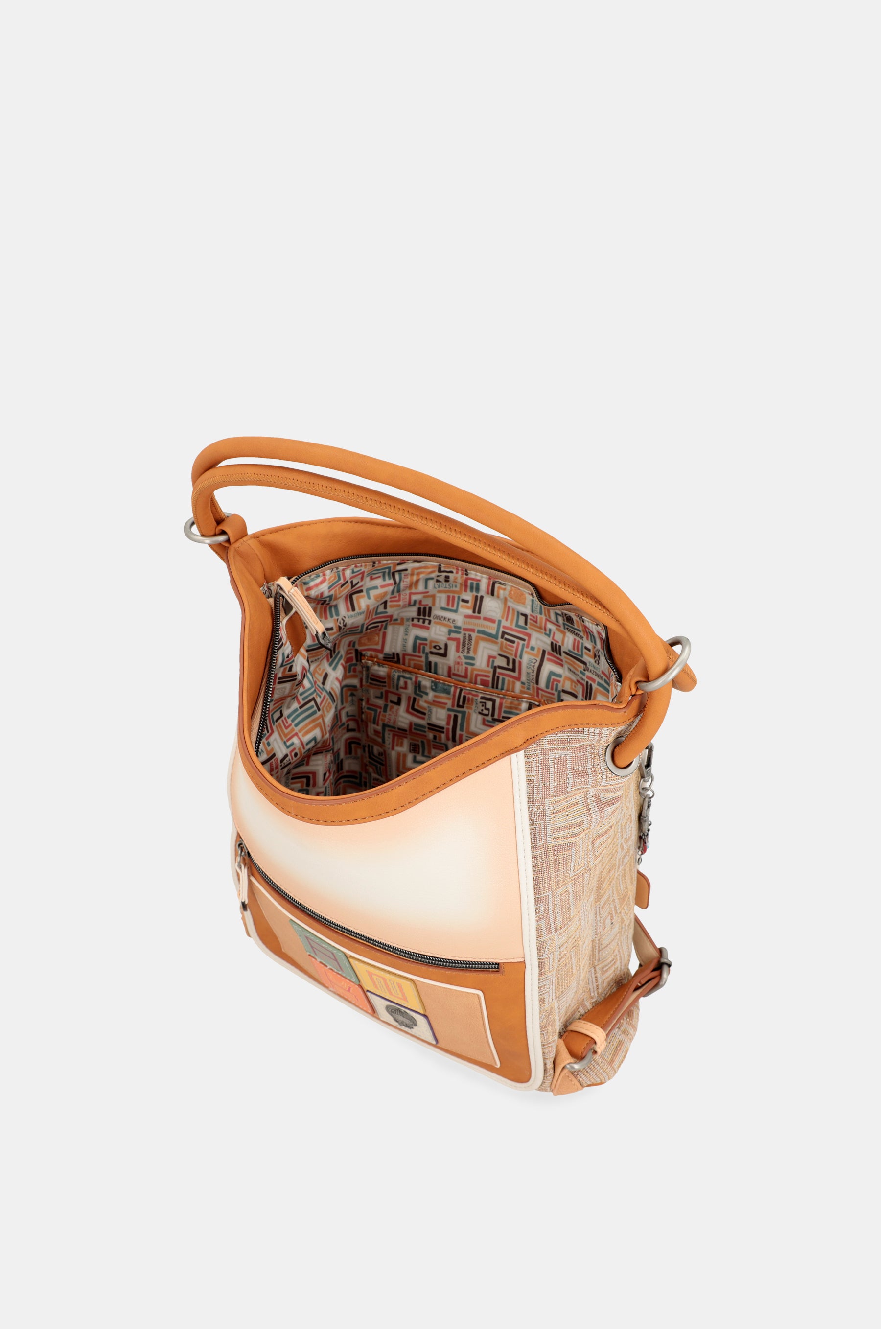 Magic Souls Convertible Crossbody Bag en un sac à dos de Magic Souls