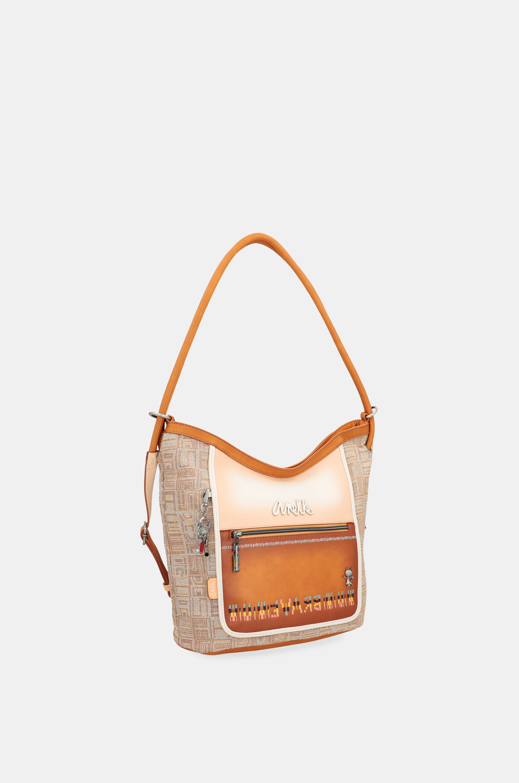 Magic Souls Convertible Crossbody Bag en un sac à dos de Magic Souls