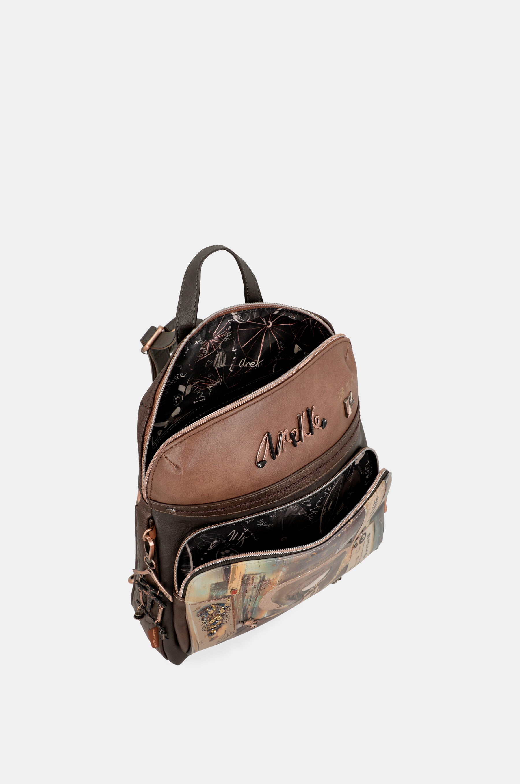 Shōen marchant à dos