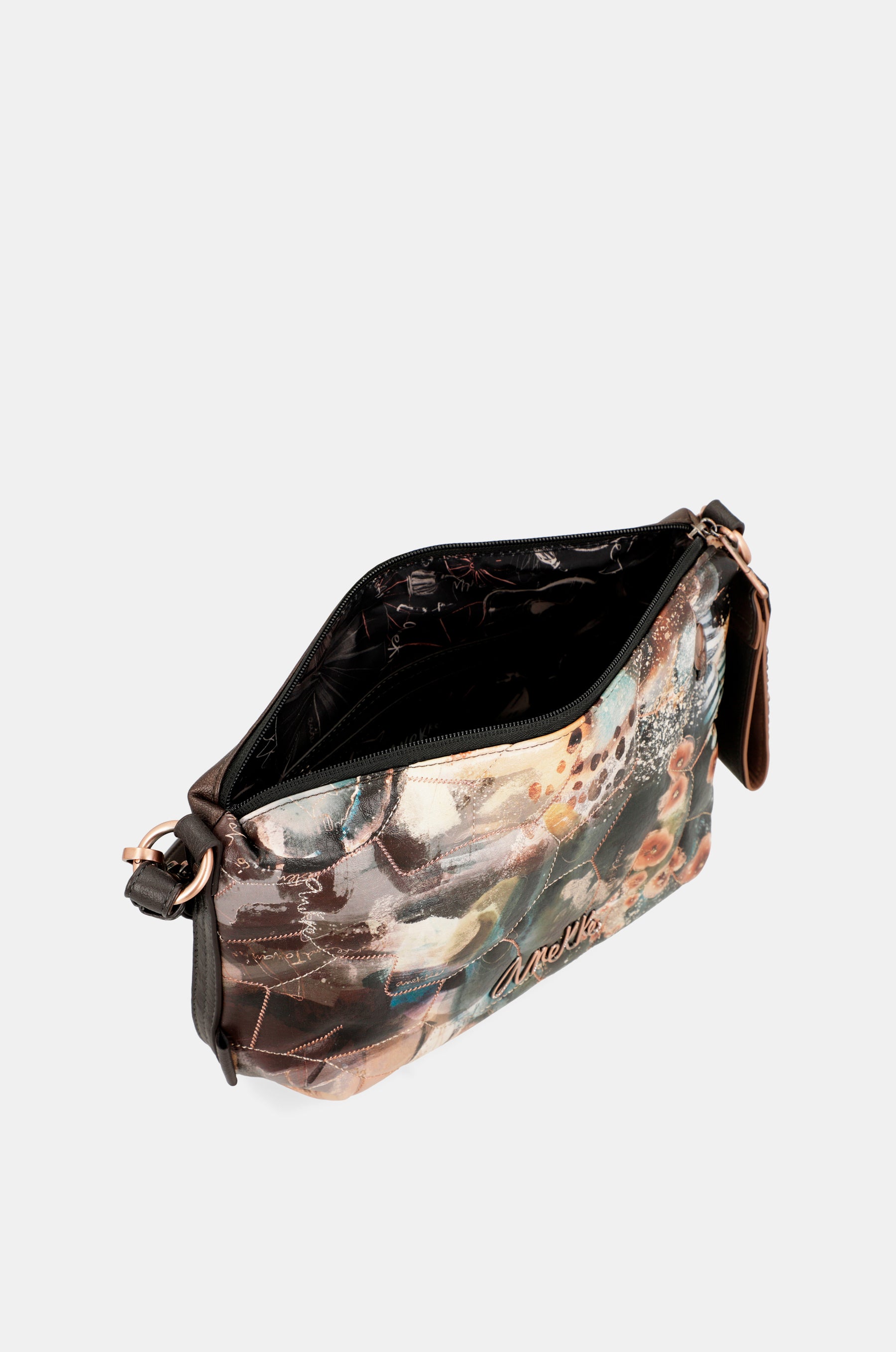 Shōen rembourré avec une poignée métallique