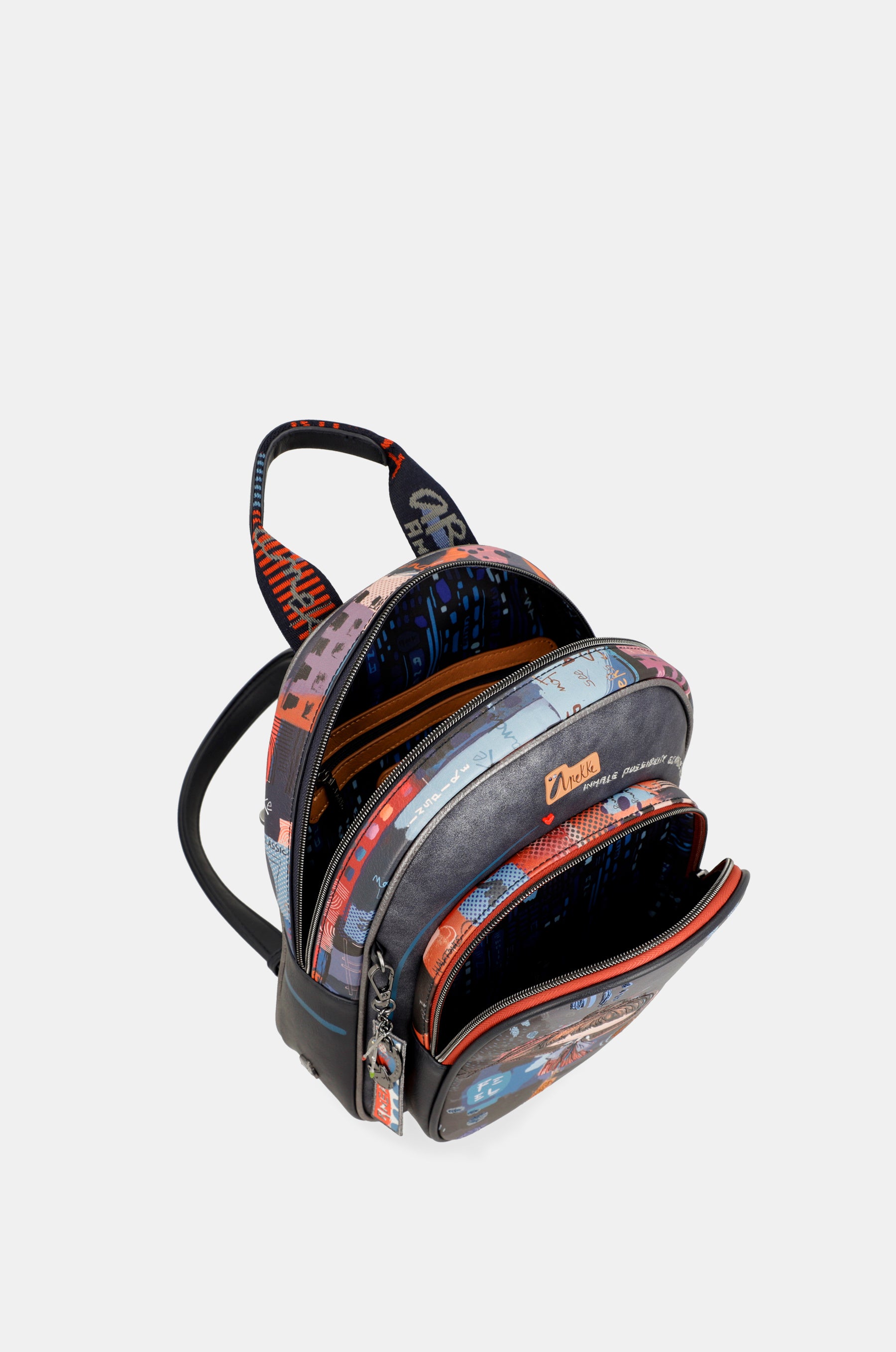 Sac à dos de taille moyenne contemporaine