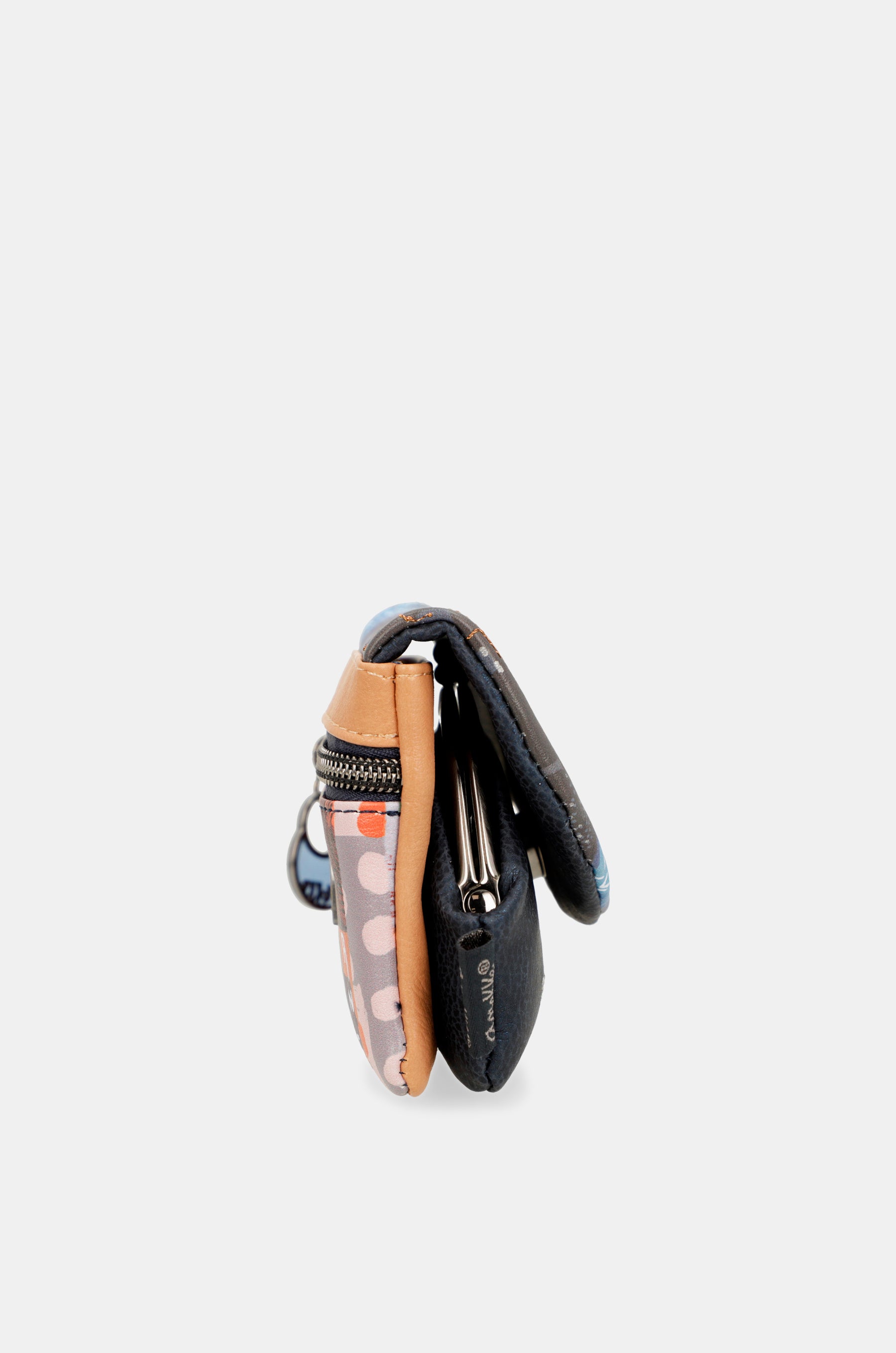 Sac à main du rabat contemporain