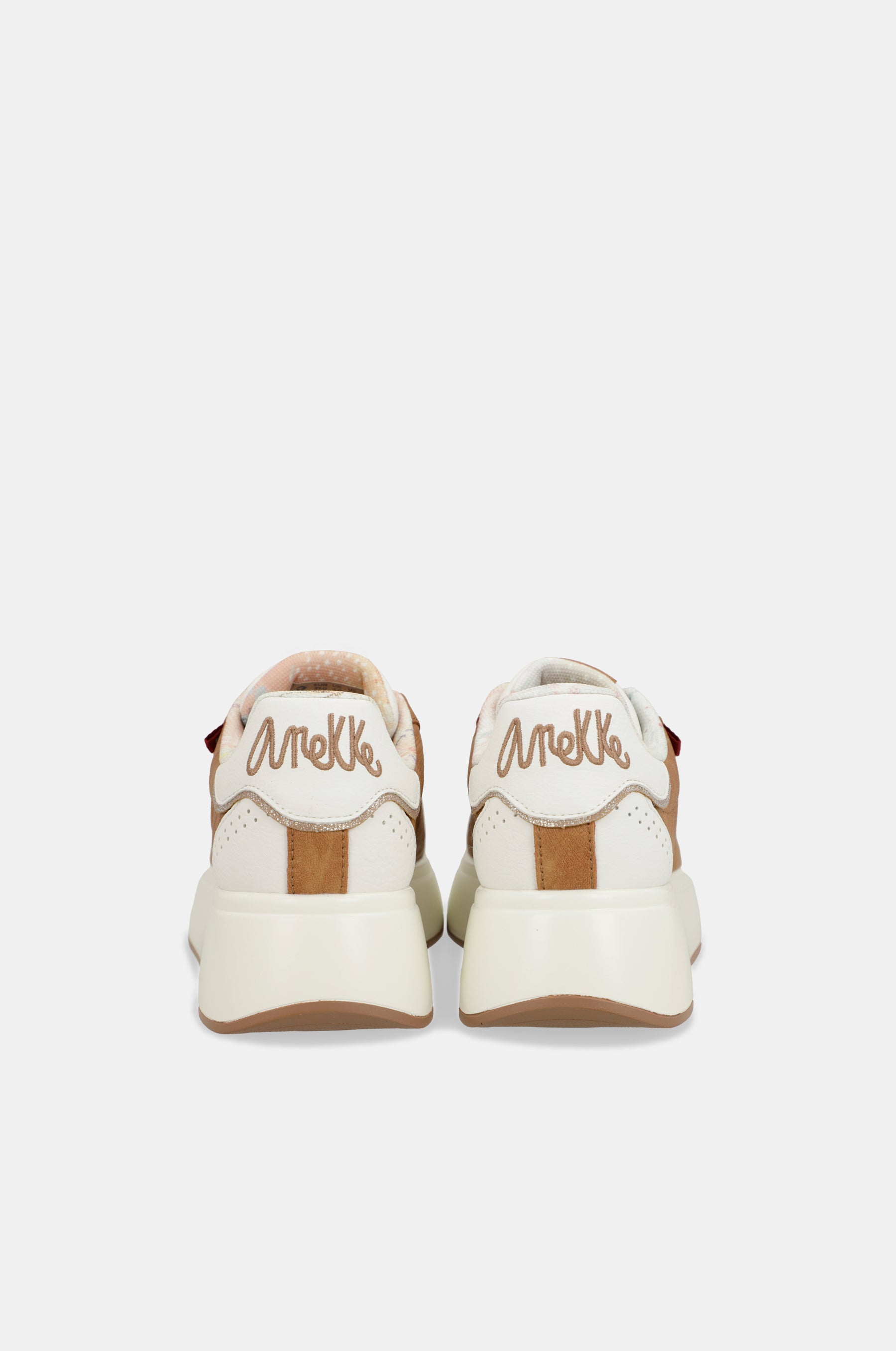 Baskets Peace & Love. marron