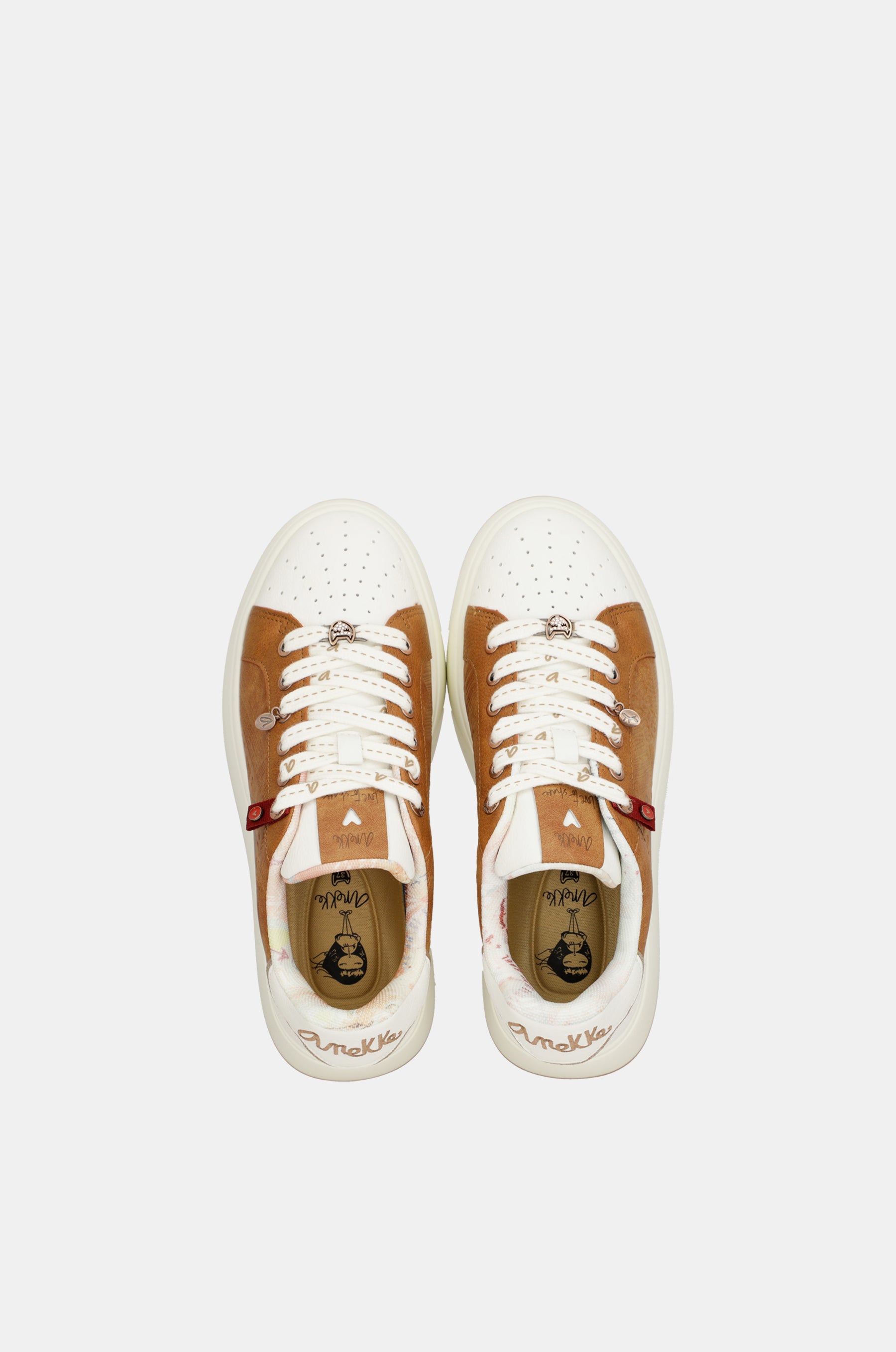 Baskets Peace & Love. marron