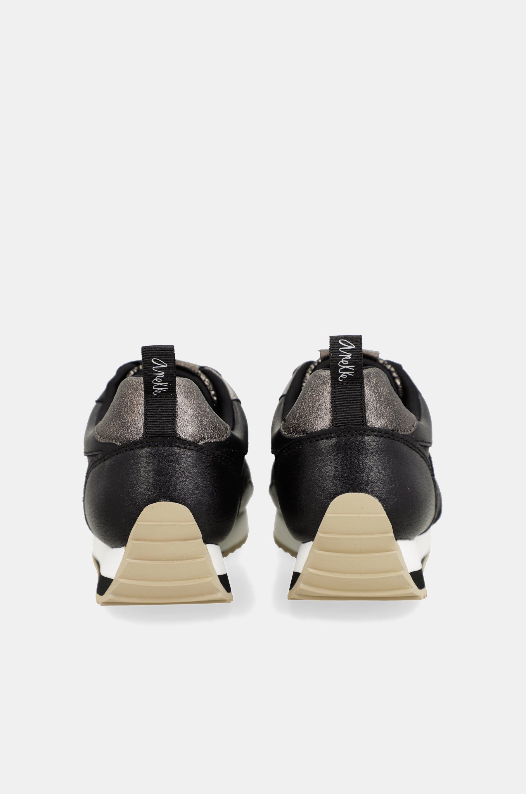 Baskets Travel, noir