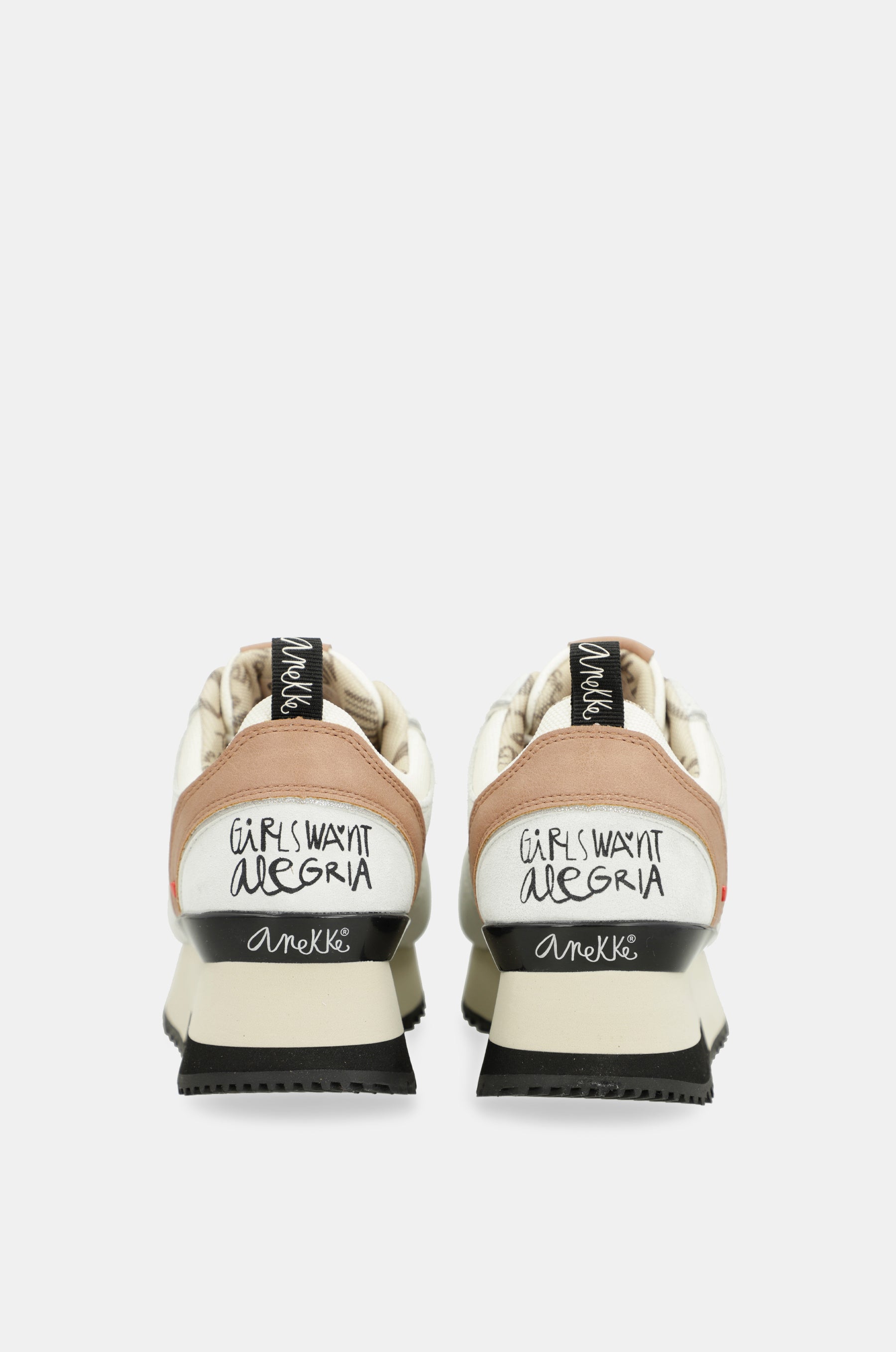 Baskets à plateforme grises