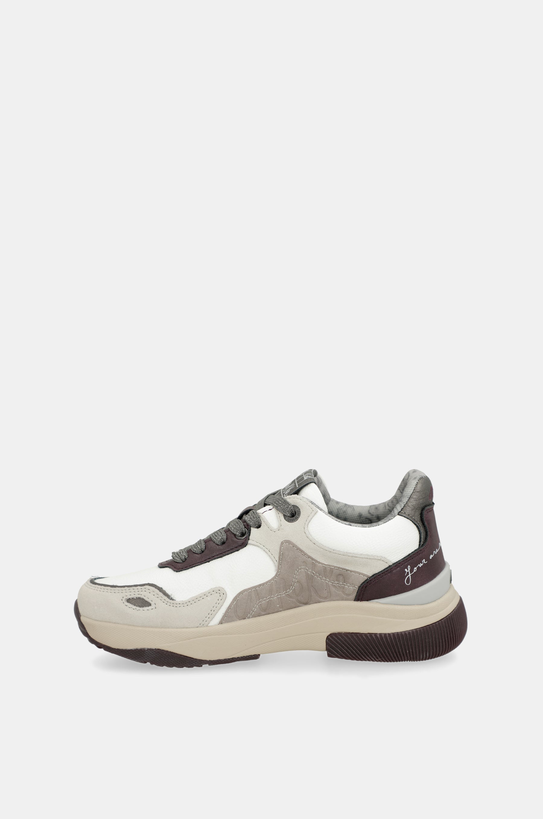 Baskets blanc et bordeaux