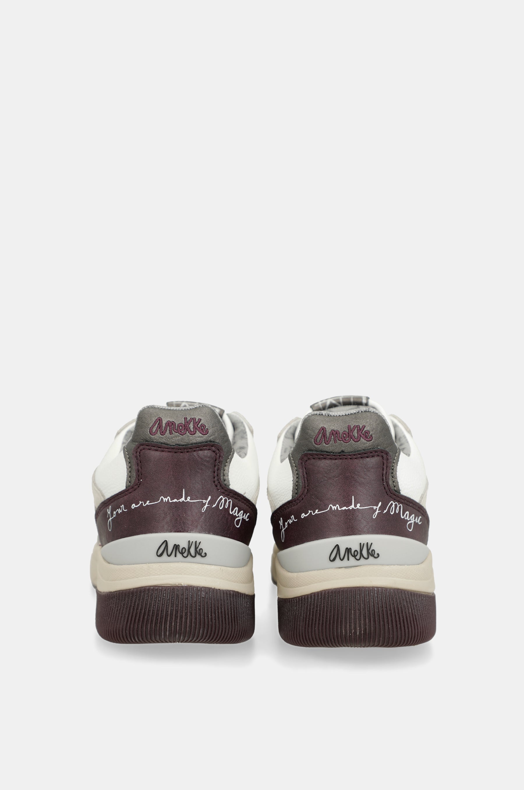 Baskets blanc et bordeaux