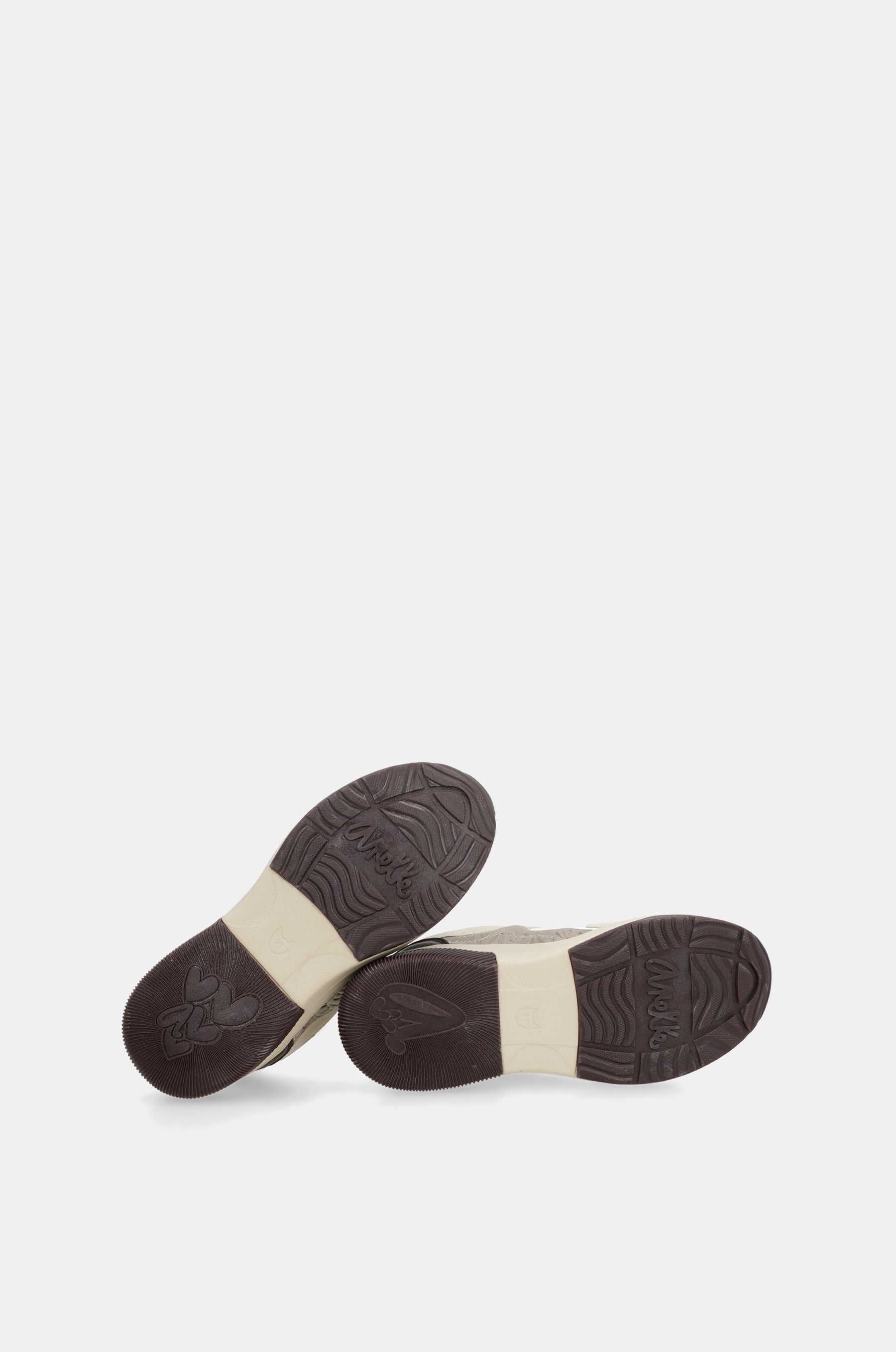 Baskets blanc et bordeaux