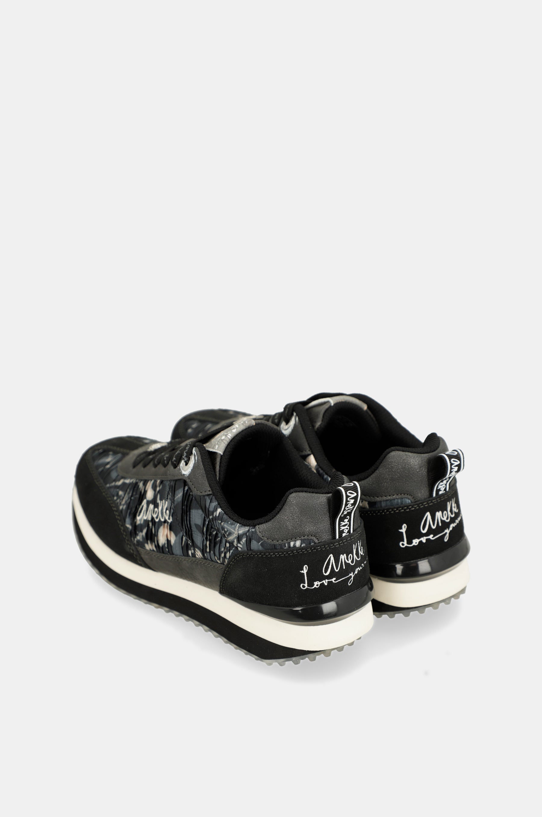 Baskets noir semelle multicolore