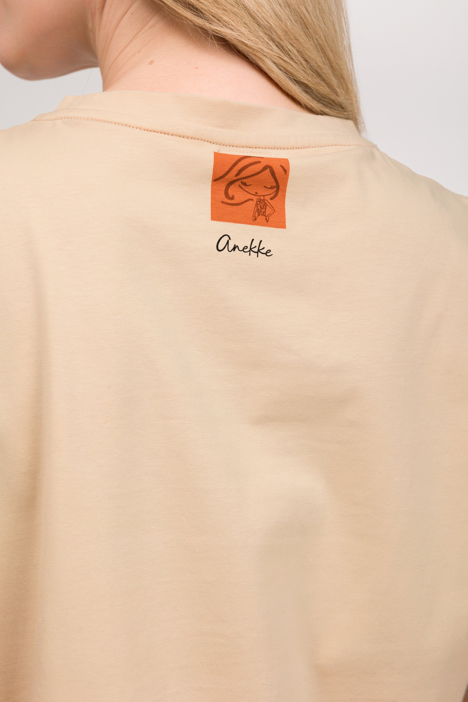 T-shirt beige à manches courtes