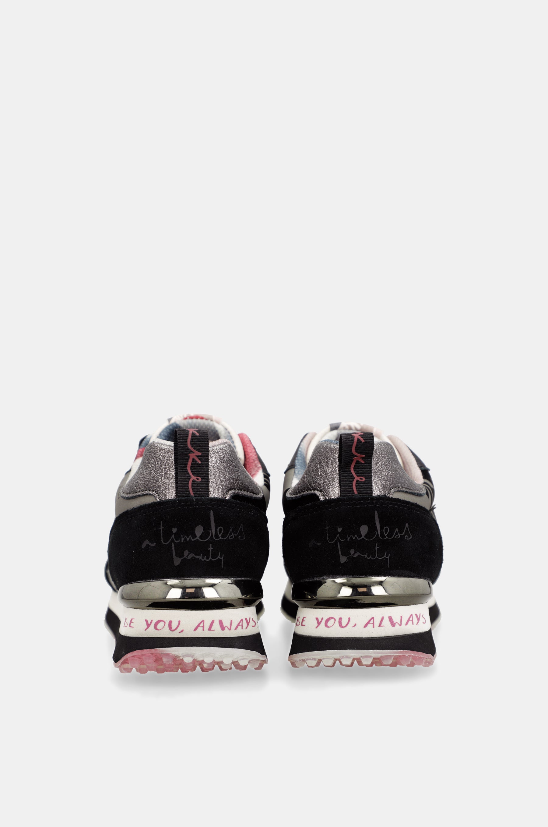 Sneakers noirs et plomb