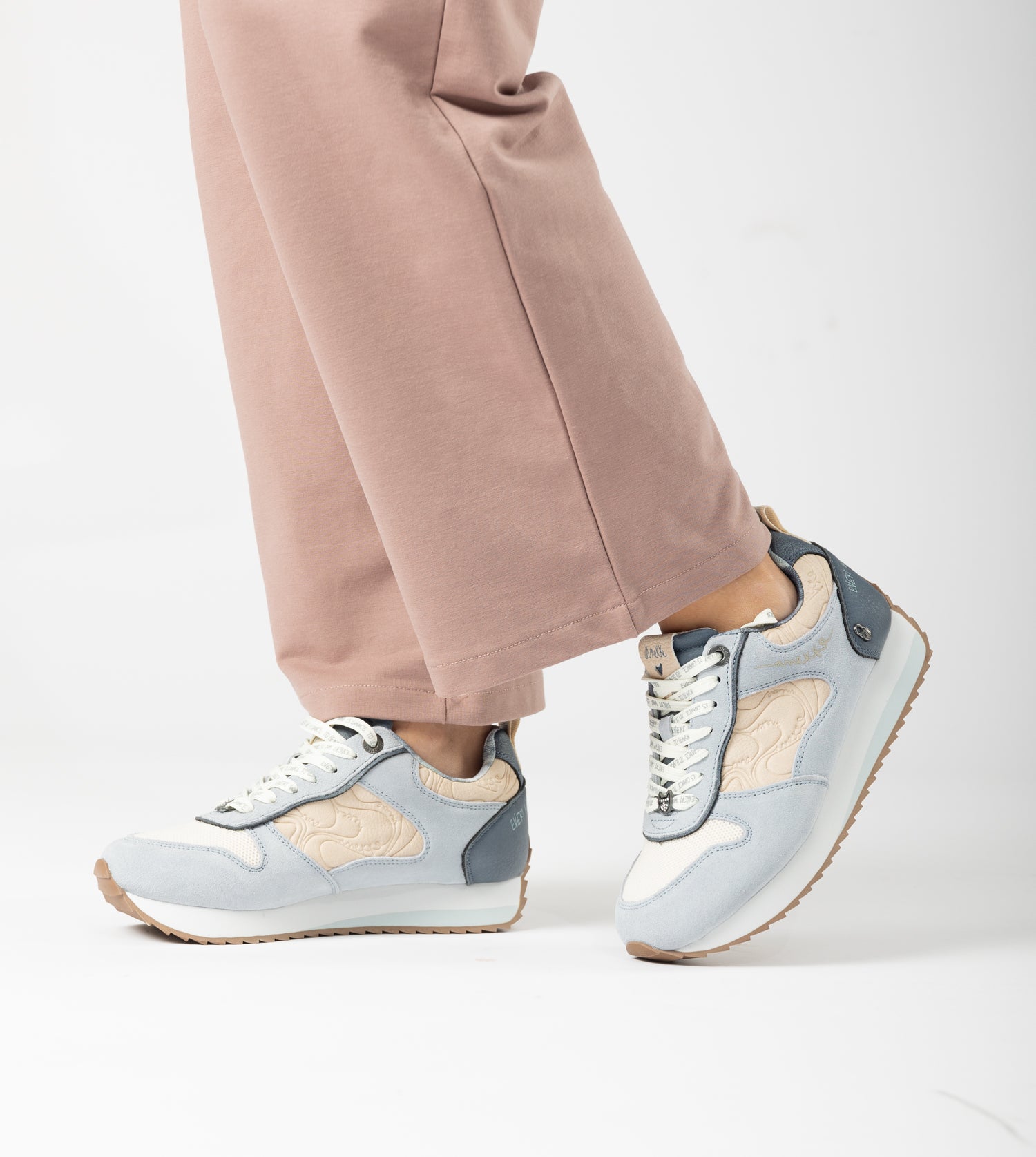 Baskets bleues Whispers