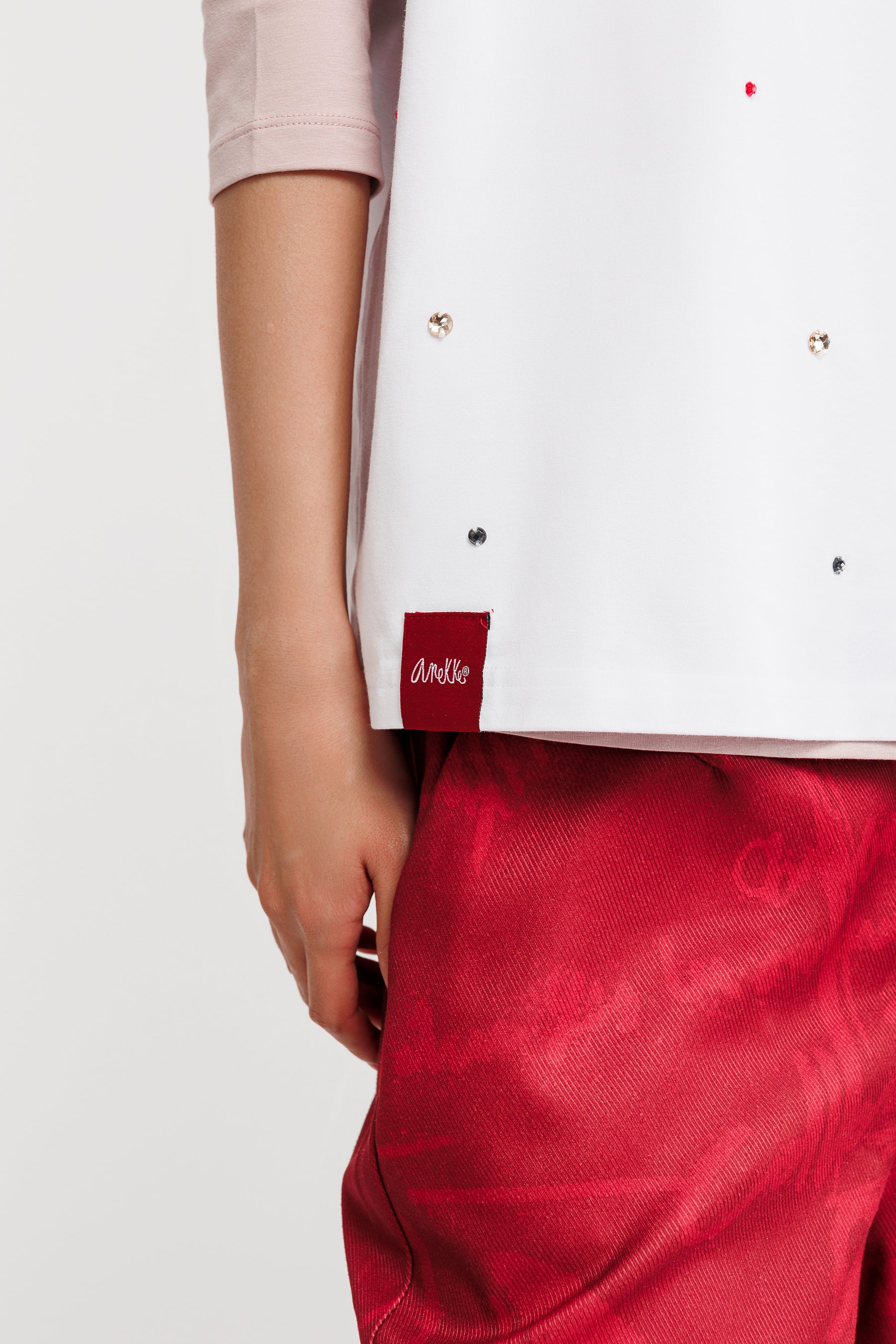 T-shirt à manches courtes blanc clouté