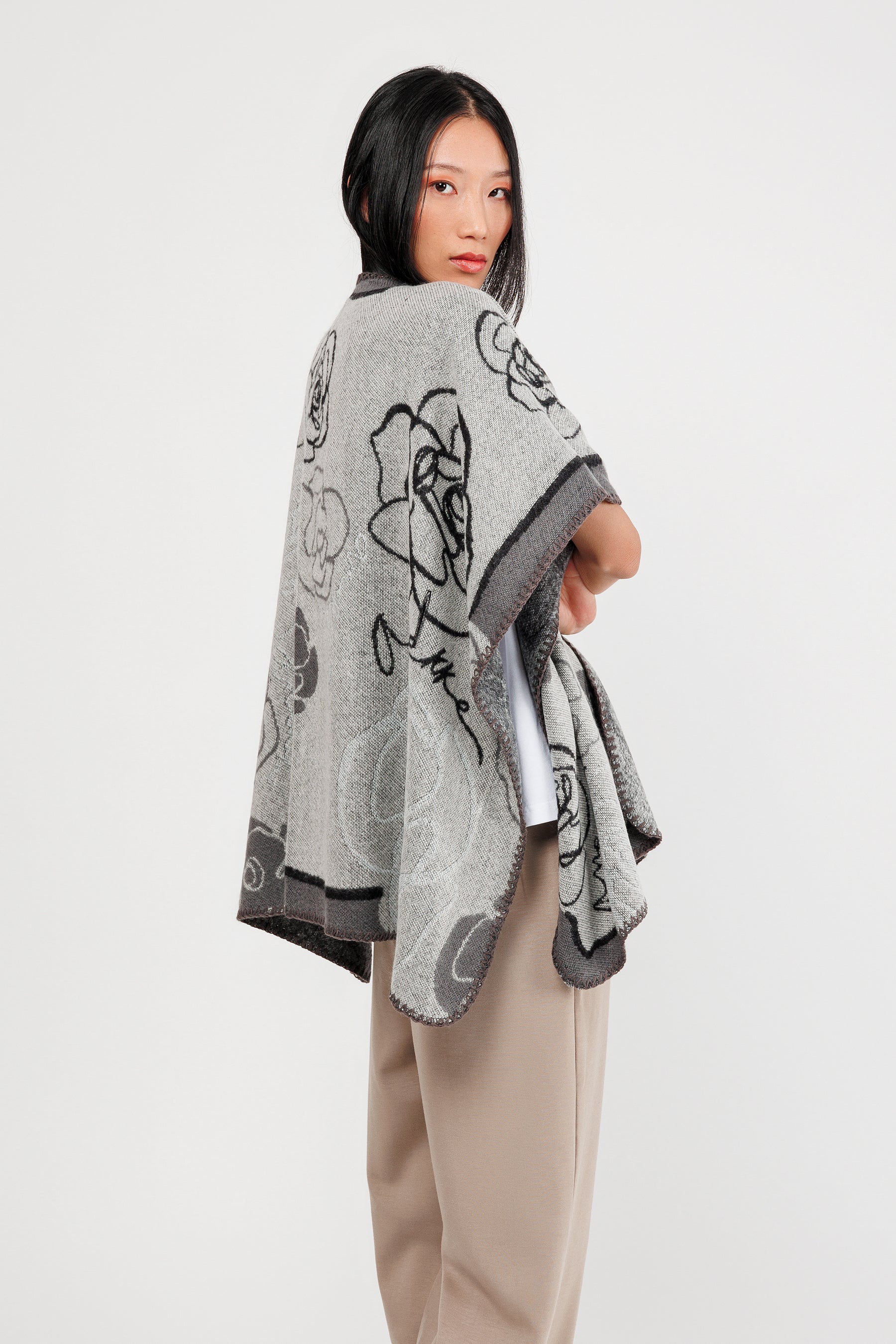 Poncho avec ceinture beige et noir