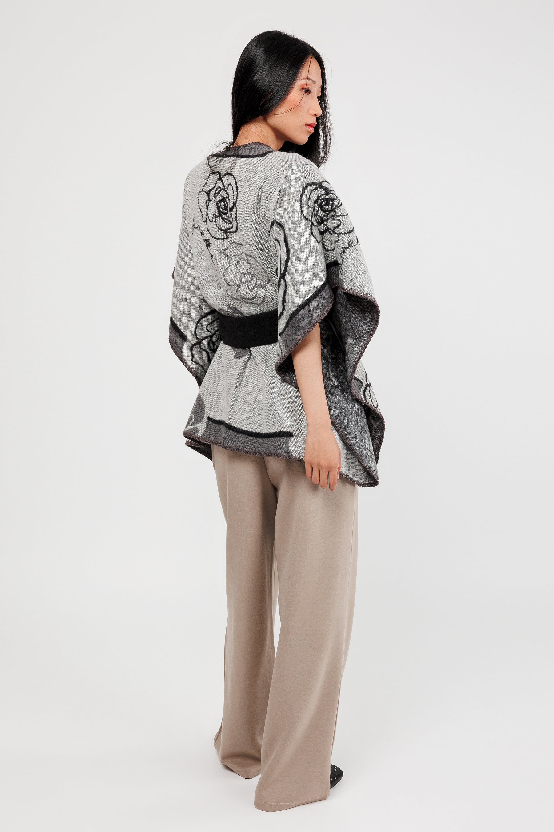 Poncho avec ceinture beige et noir