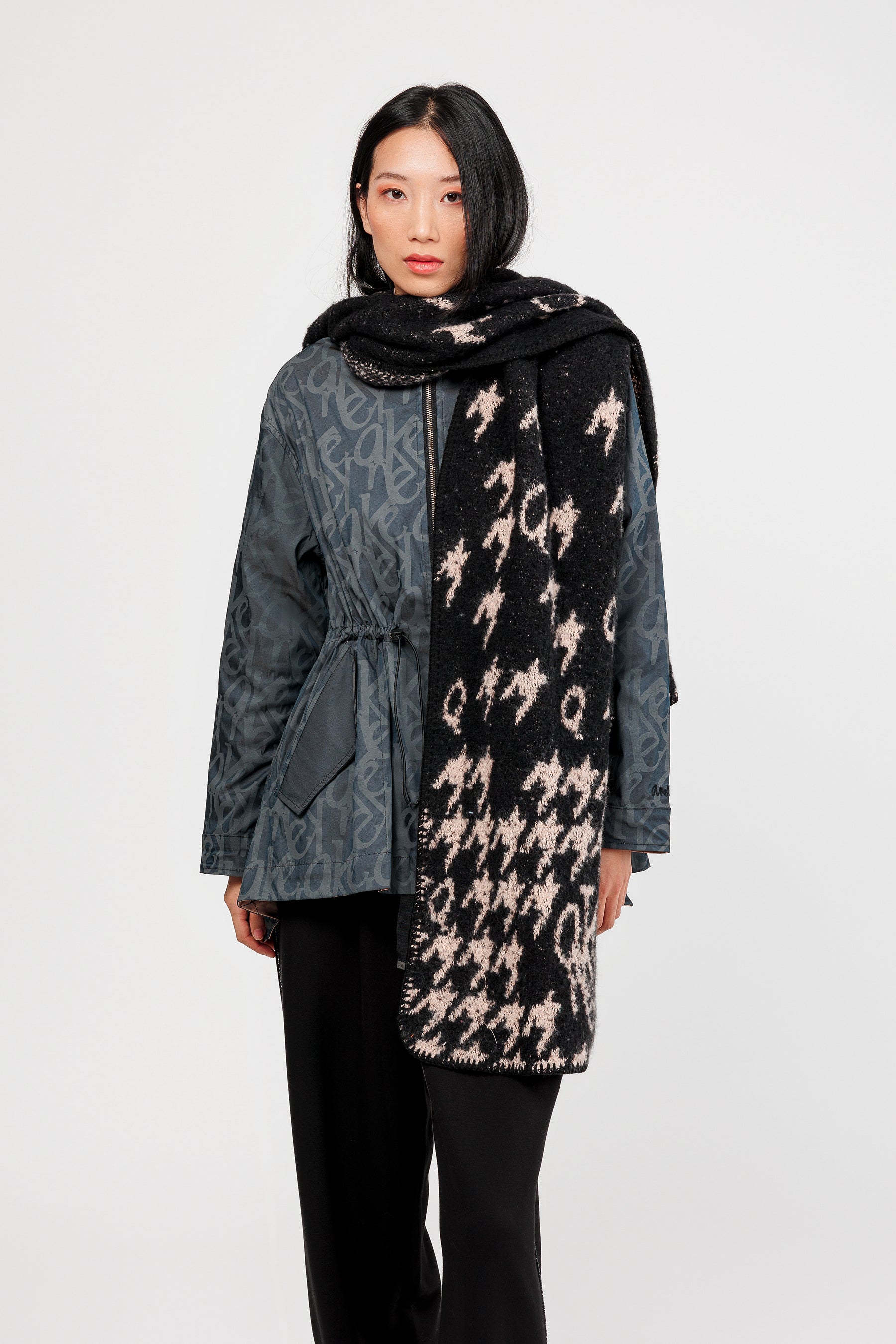Écharpe à capuche noir et beige