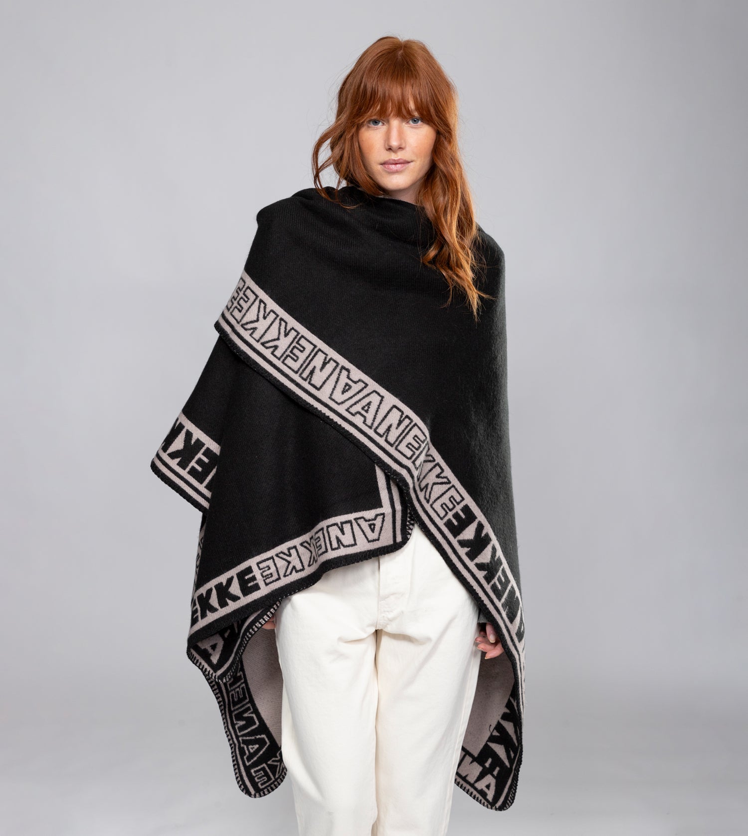 Poncho Shodō noir