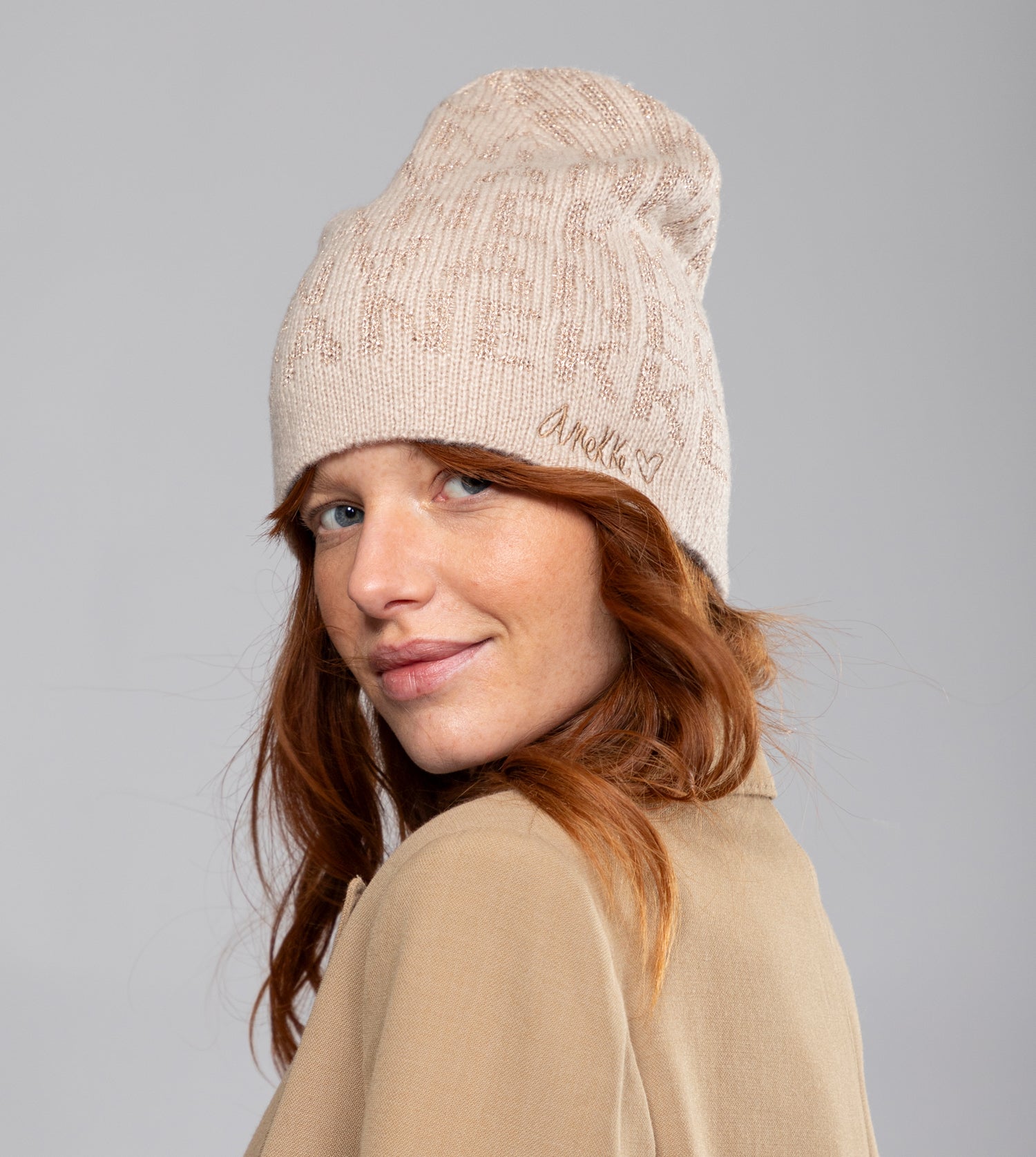 Chapeau Contemporary en tricot beige