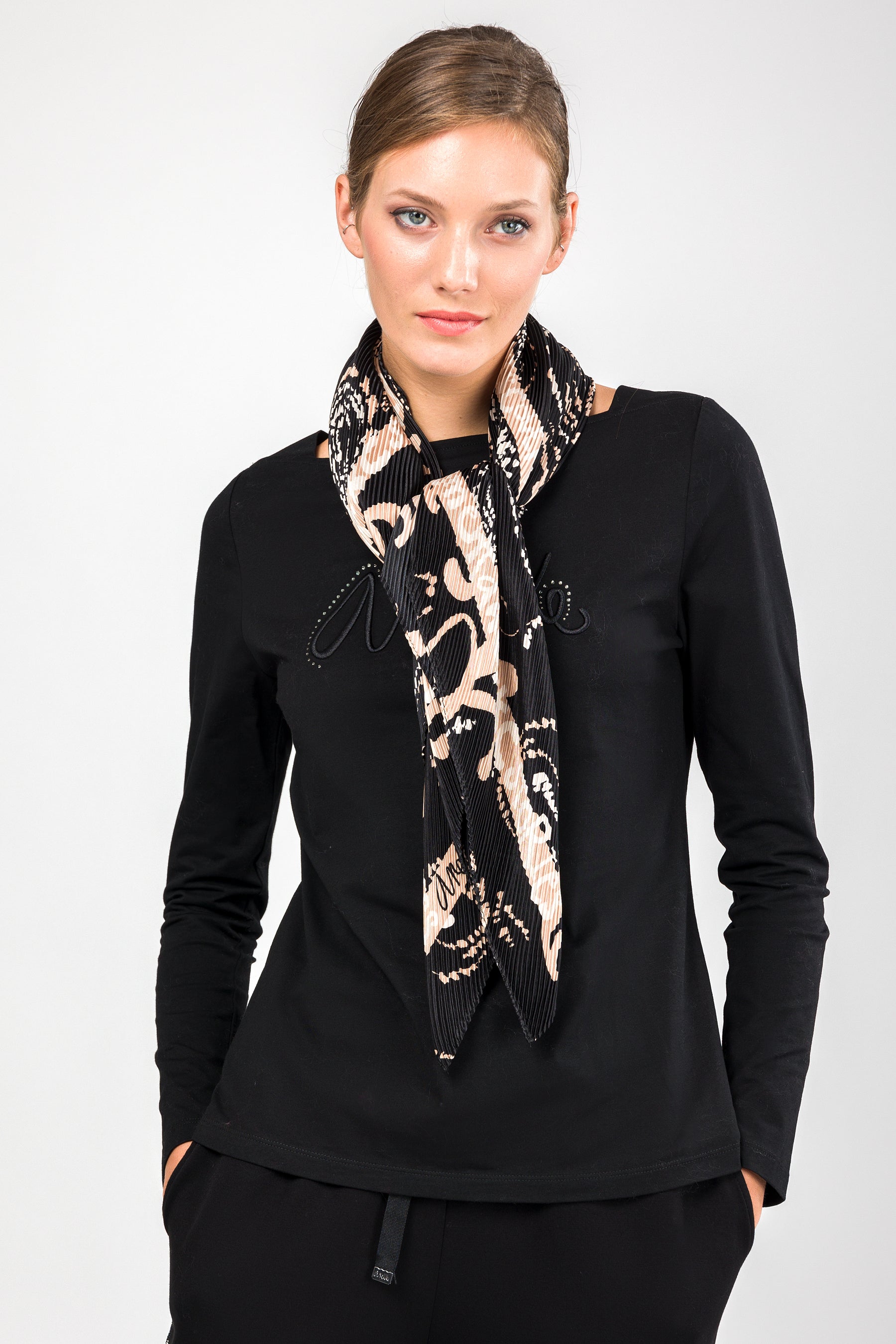 Carré plissé Intentions