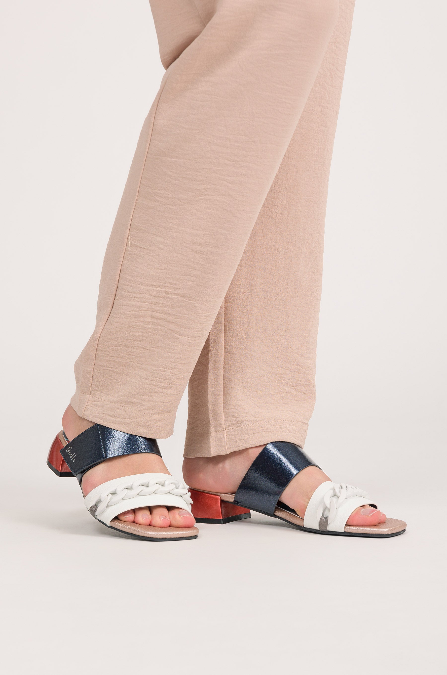 Sandales à talon et maillons Eikon