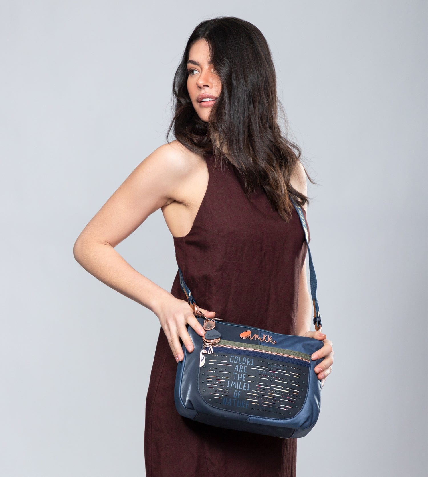 Nature Pachamama Sac crossbody bleu marine flexible