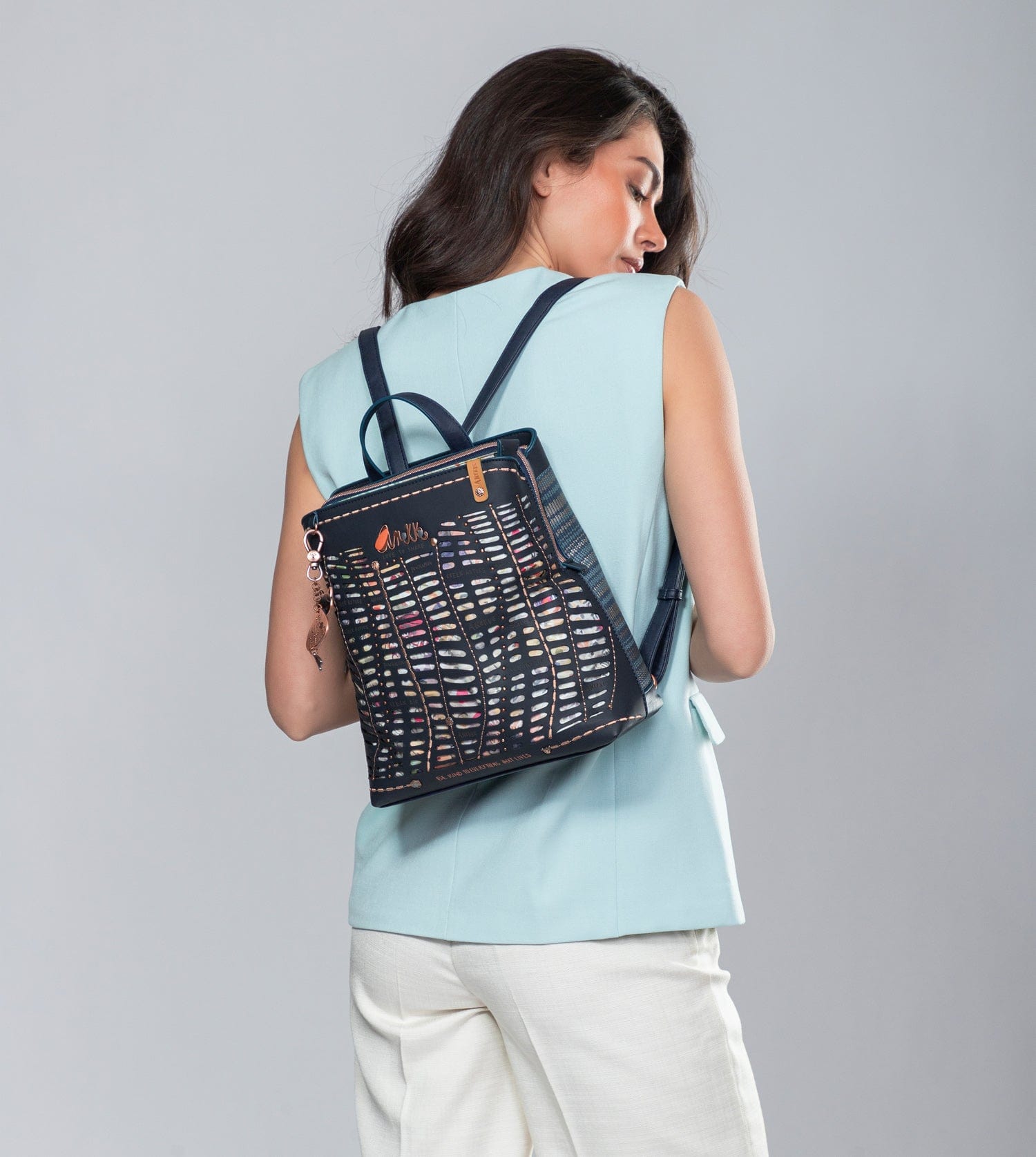 Nature Pachamama Navy Blue Backpack avec 3 compartiments