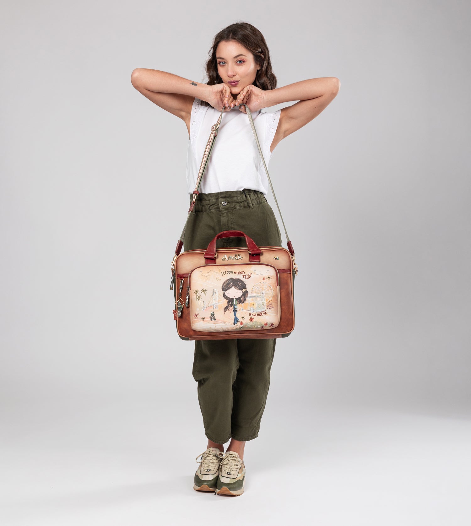 Porte-documents camel Peace & Love
