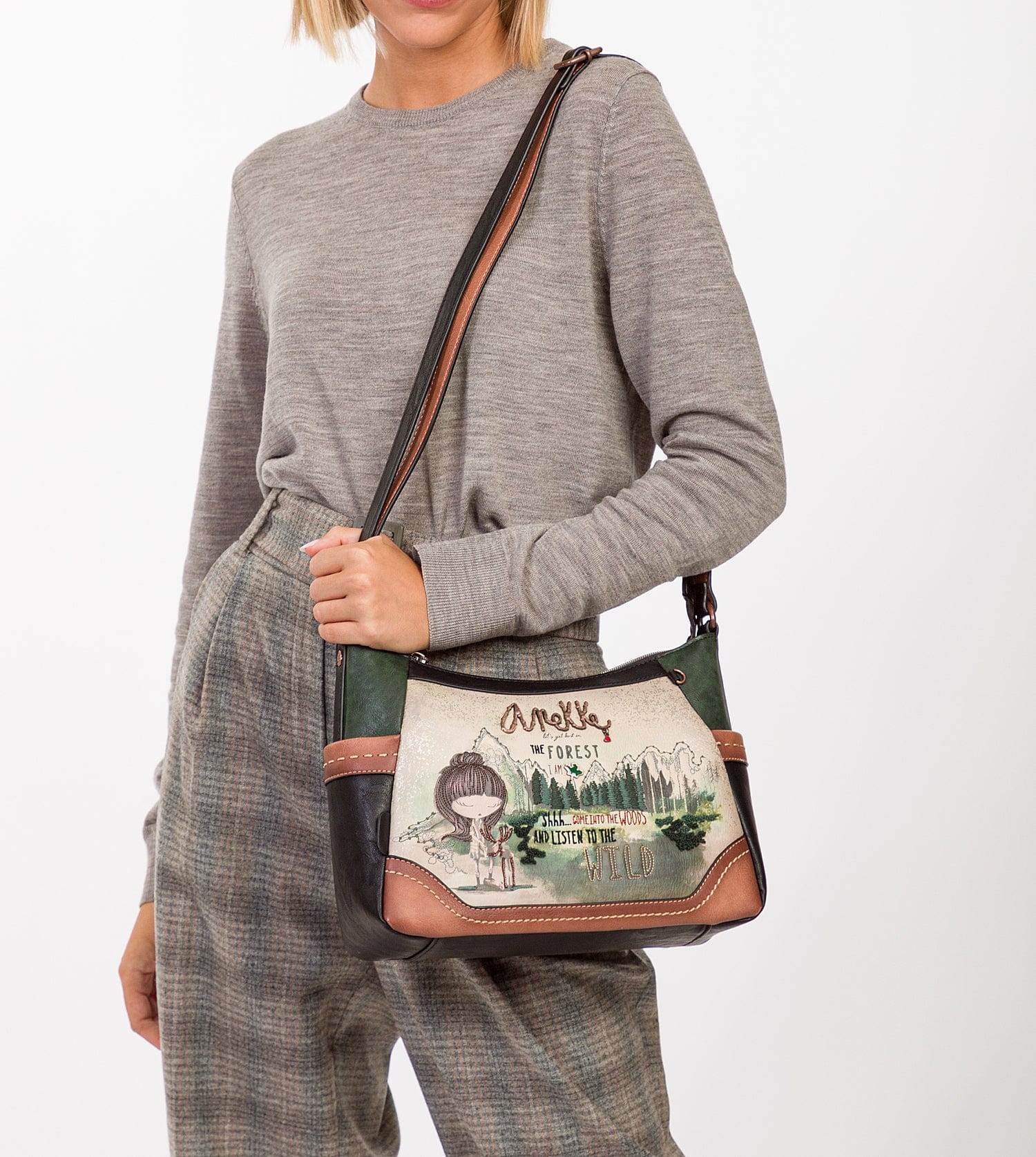Le sac d'épaule moyen forestier