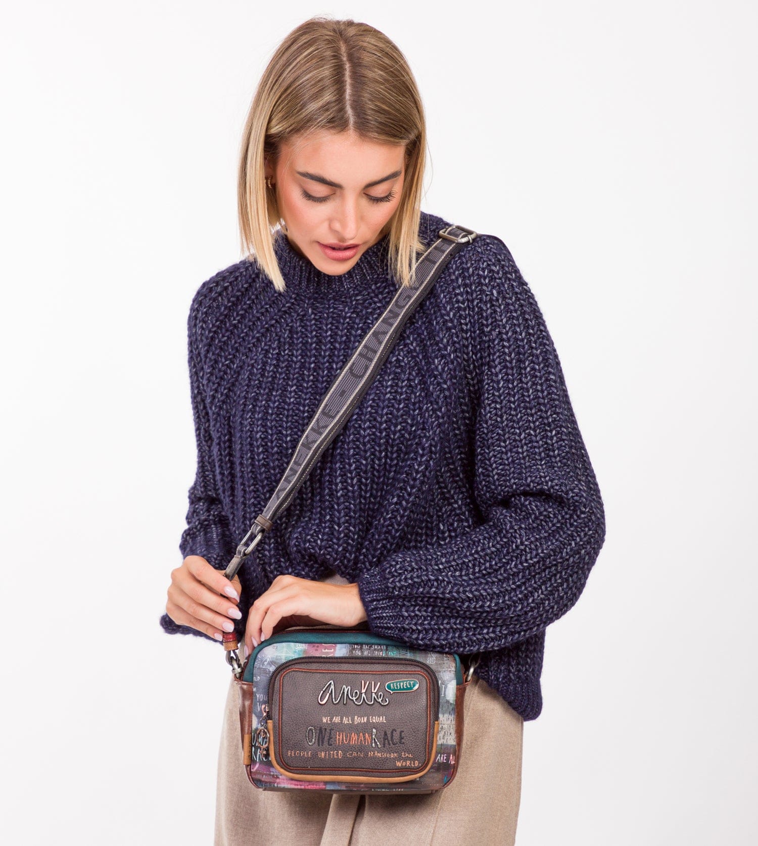 Respecter le sac à bandoulière avec poche avant