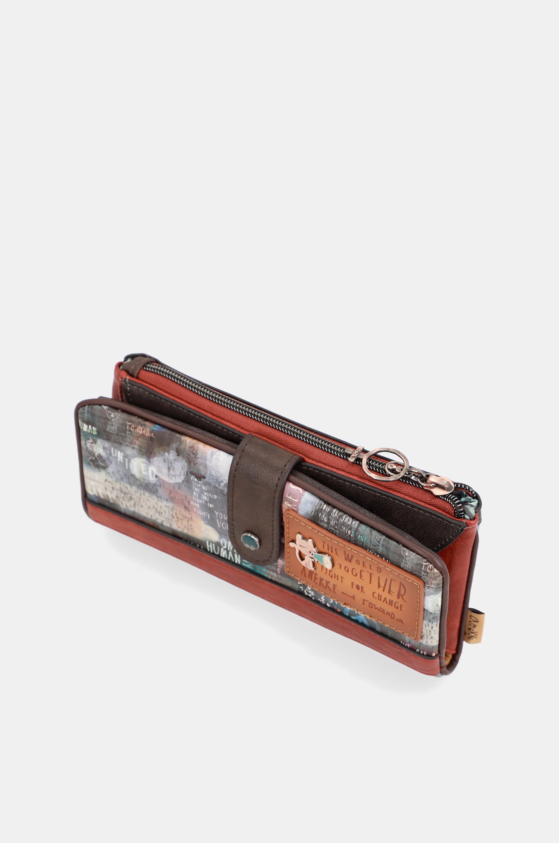 Portefeuille avec voix de porte-carte amovible