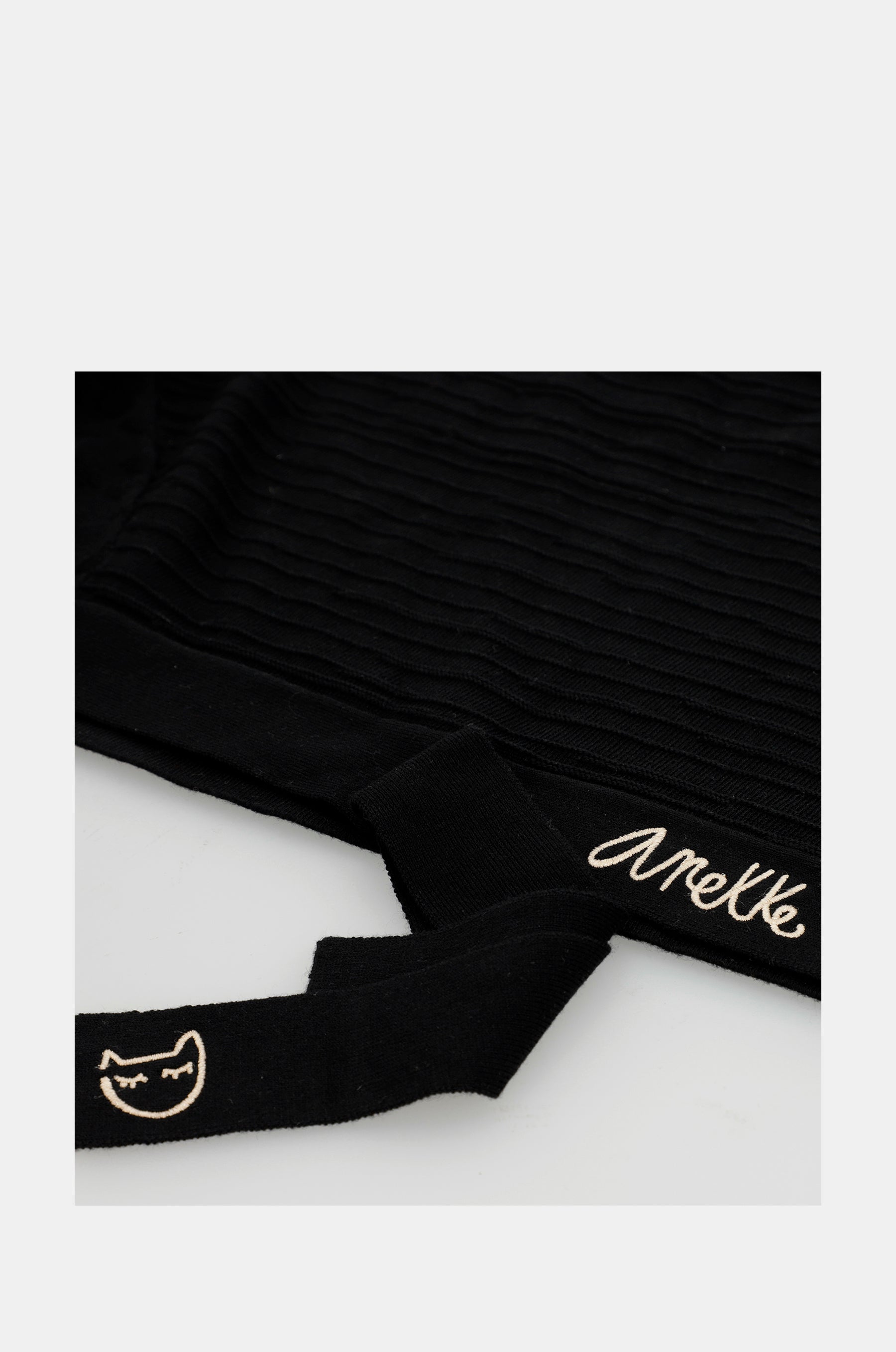 Pull Shōen col rond noir