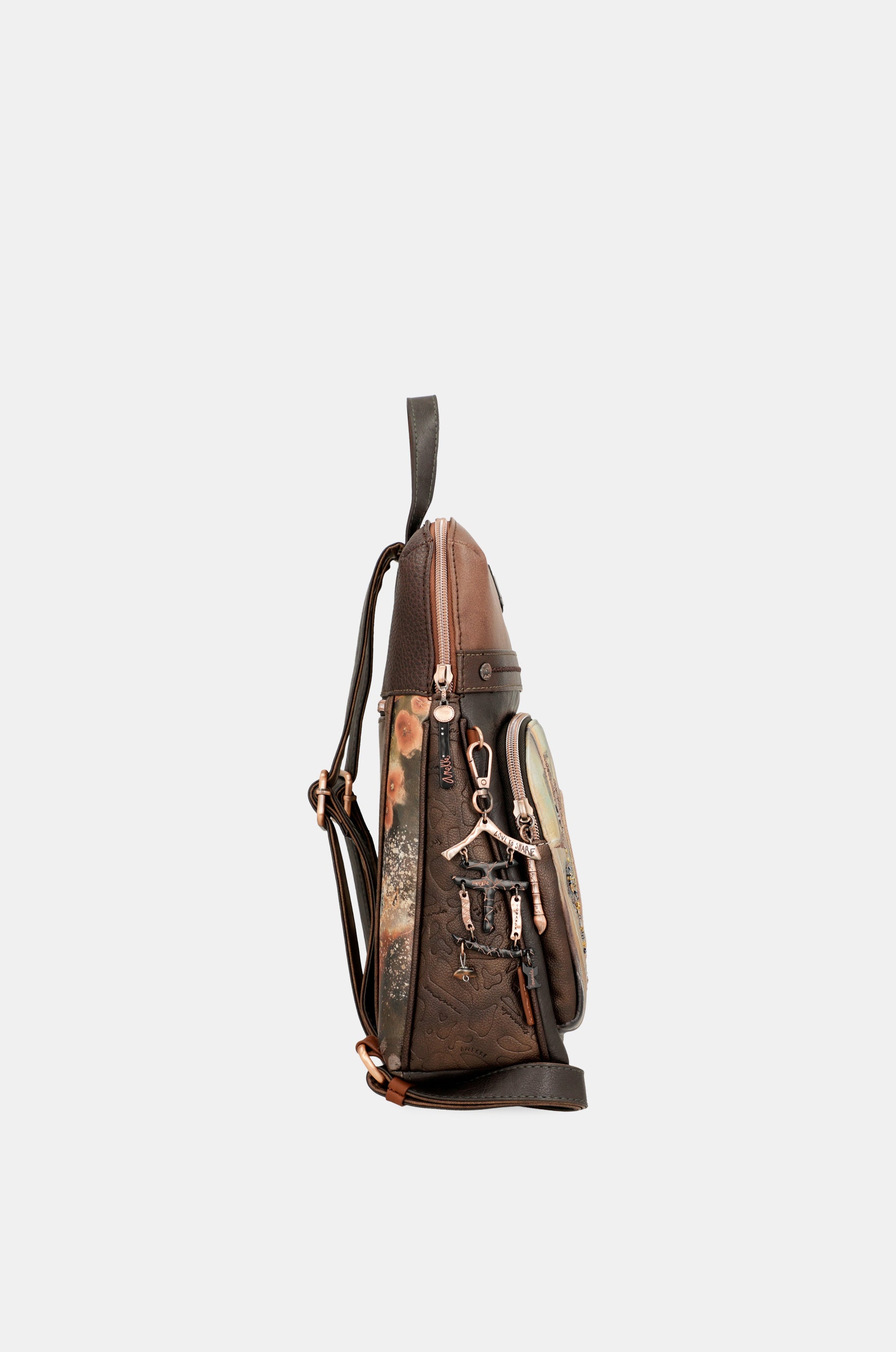 Shōen marchant à dos