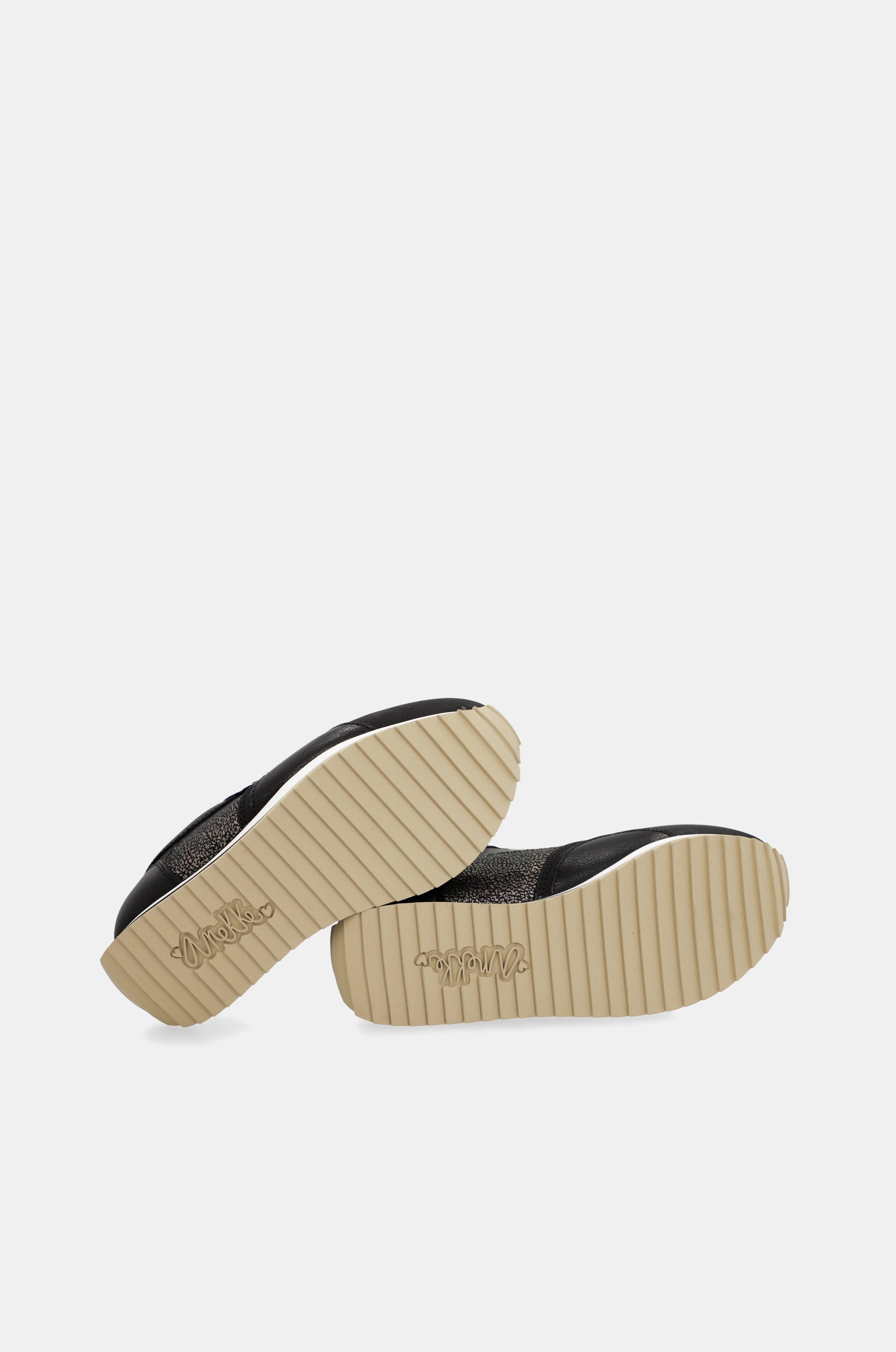 Baskets Travel, noir