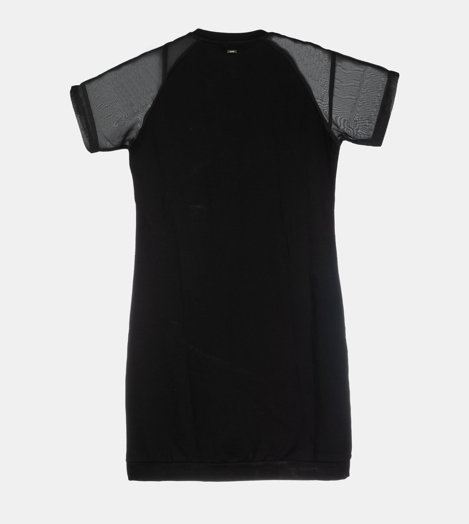 Robe noire à manches courtes