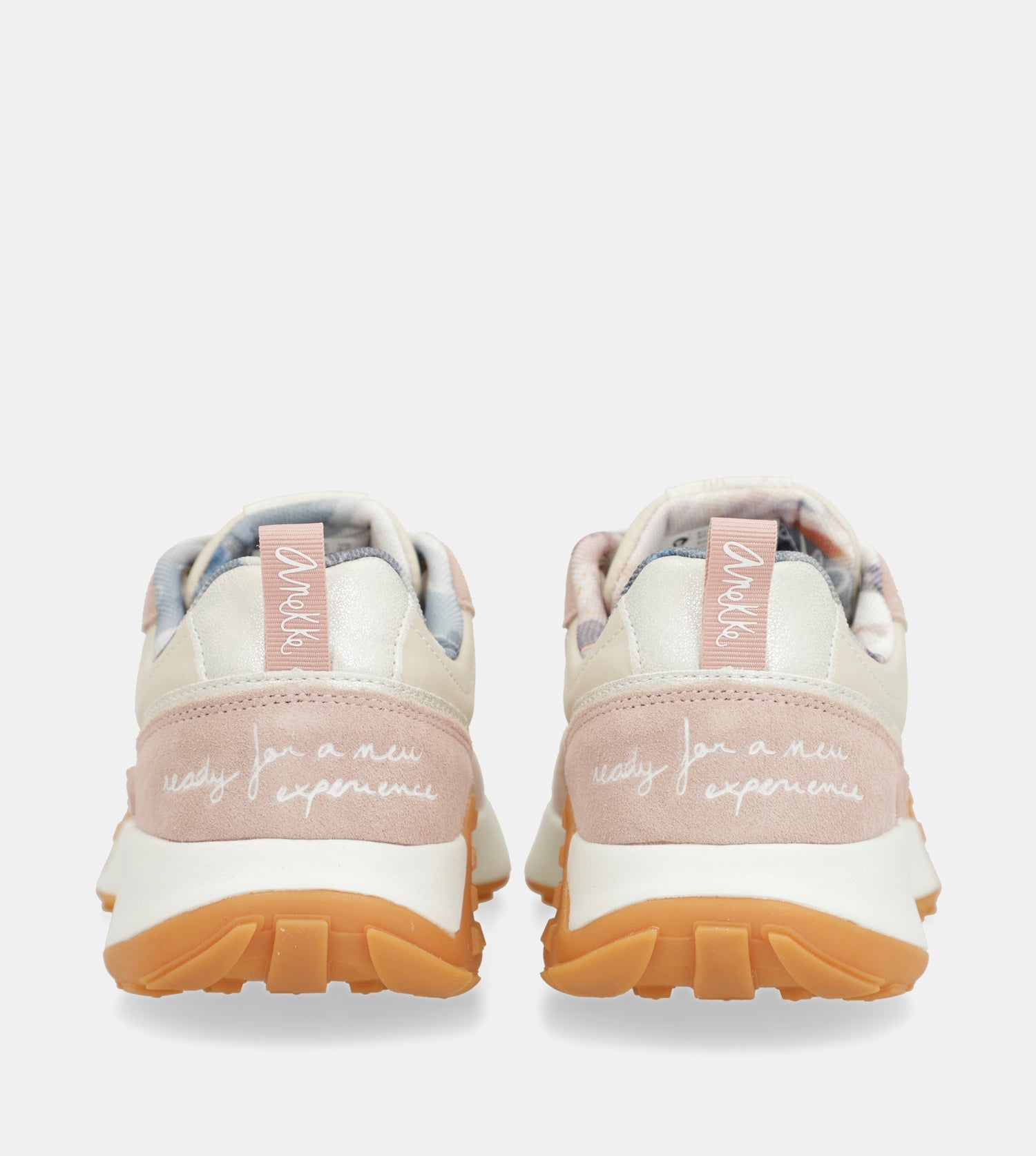 Baskets rétro roses