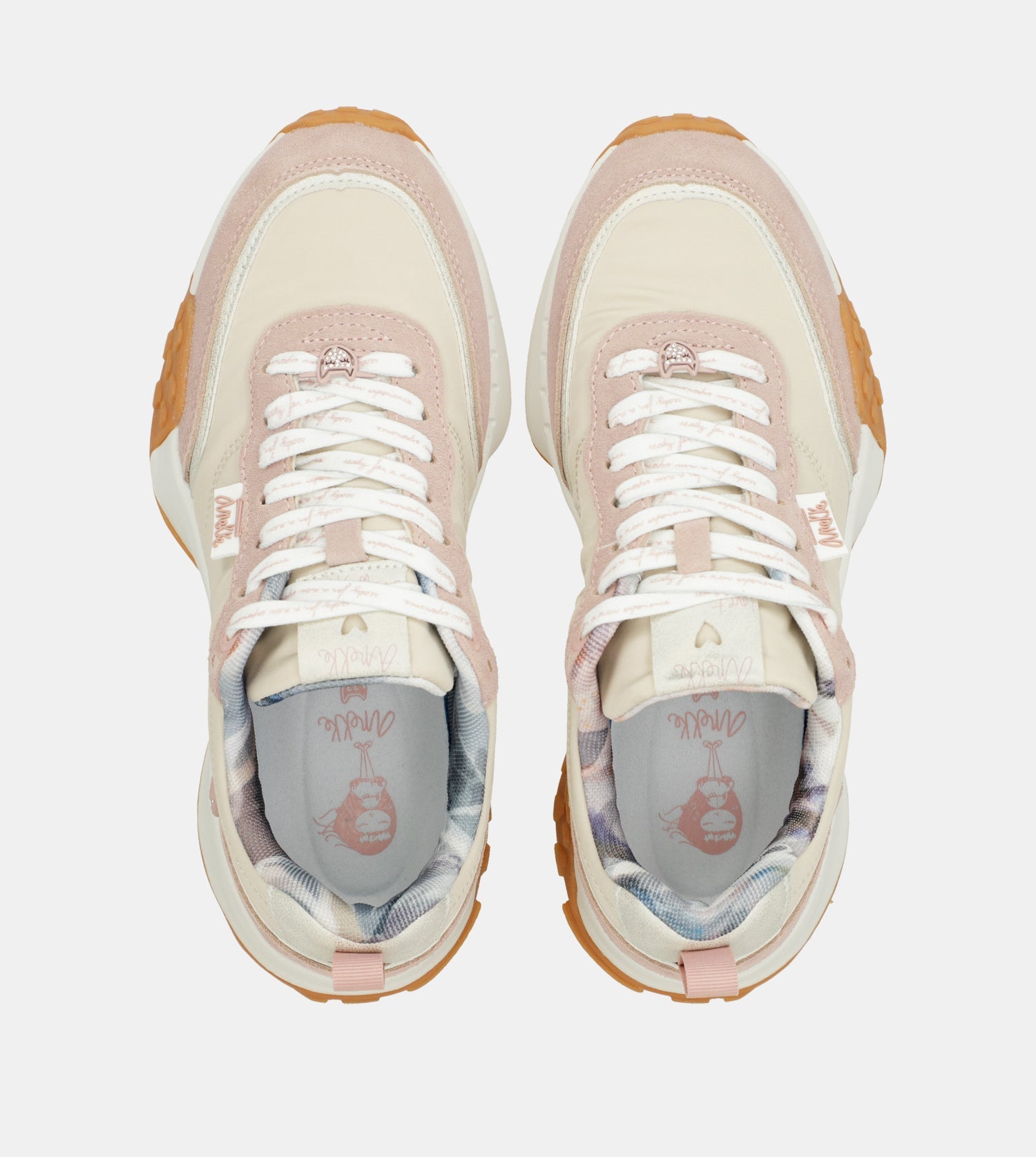 Baskets rétro roses