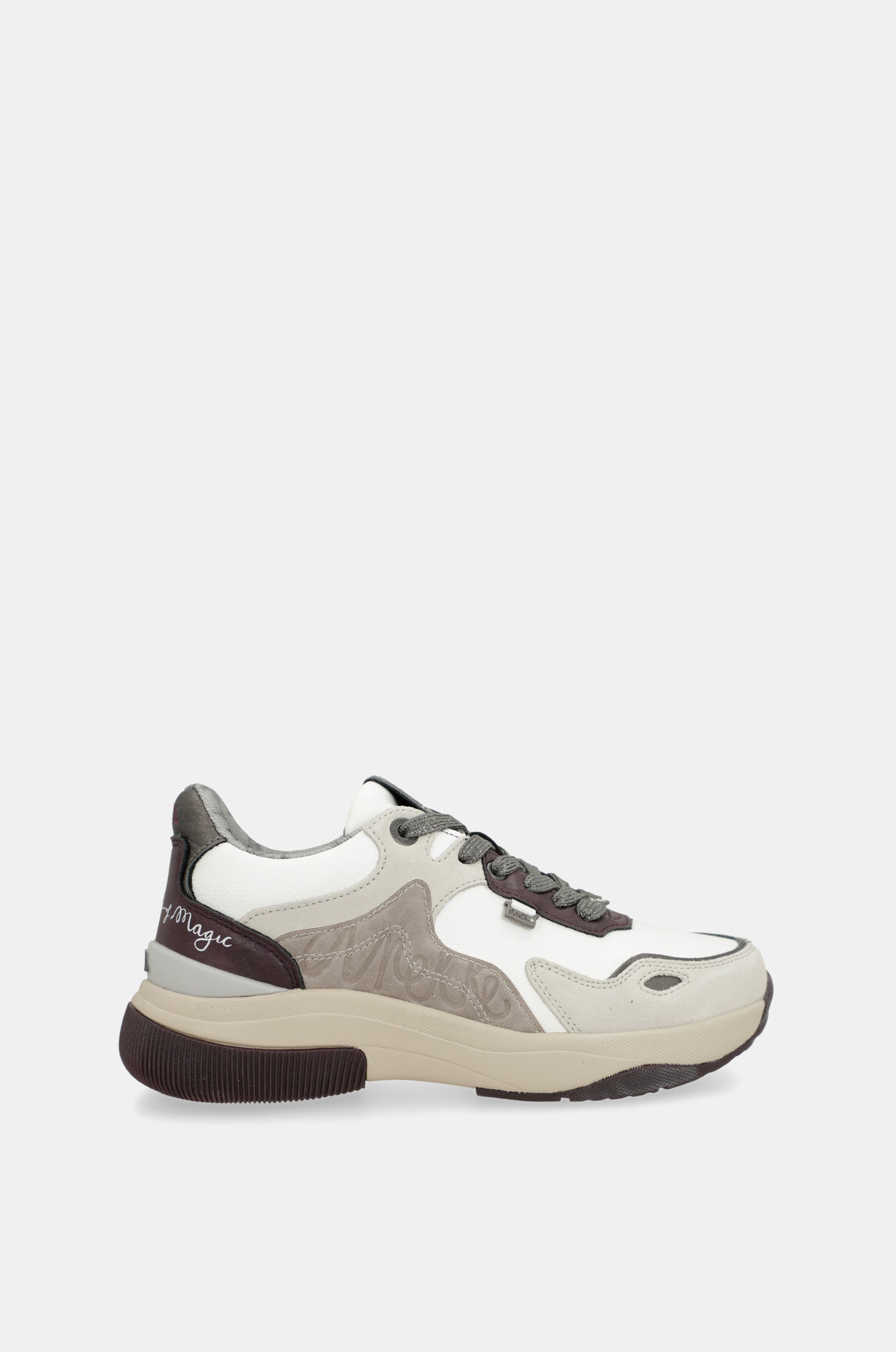 Baskets blanc et bordeaux