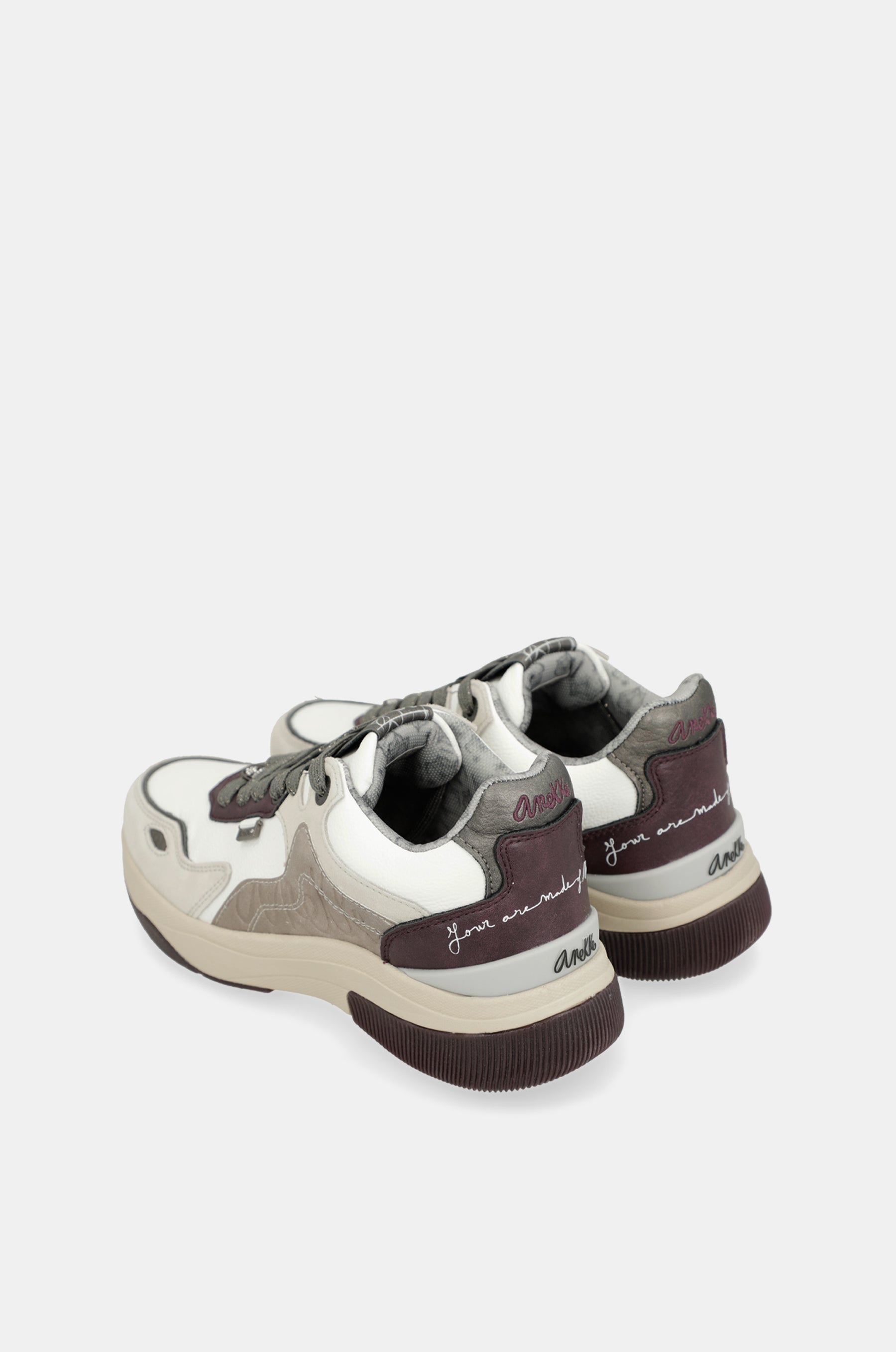 Baskets blanc et bordeaux