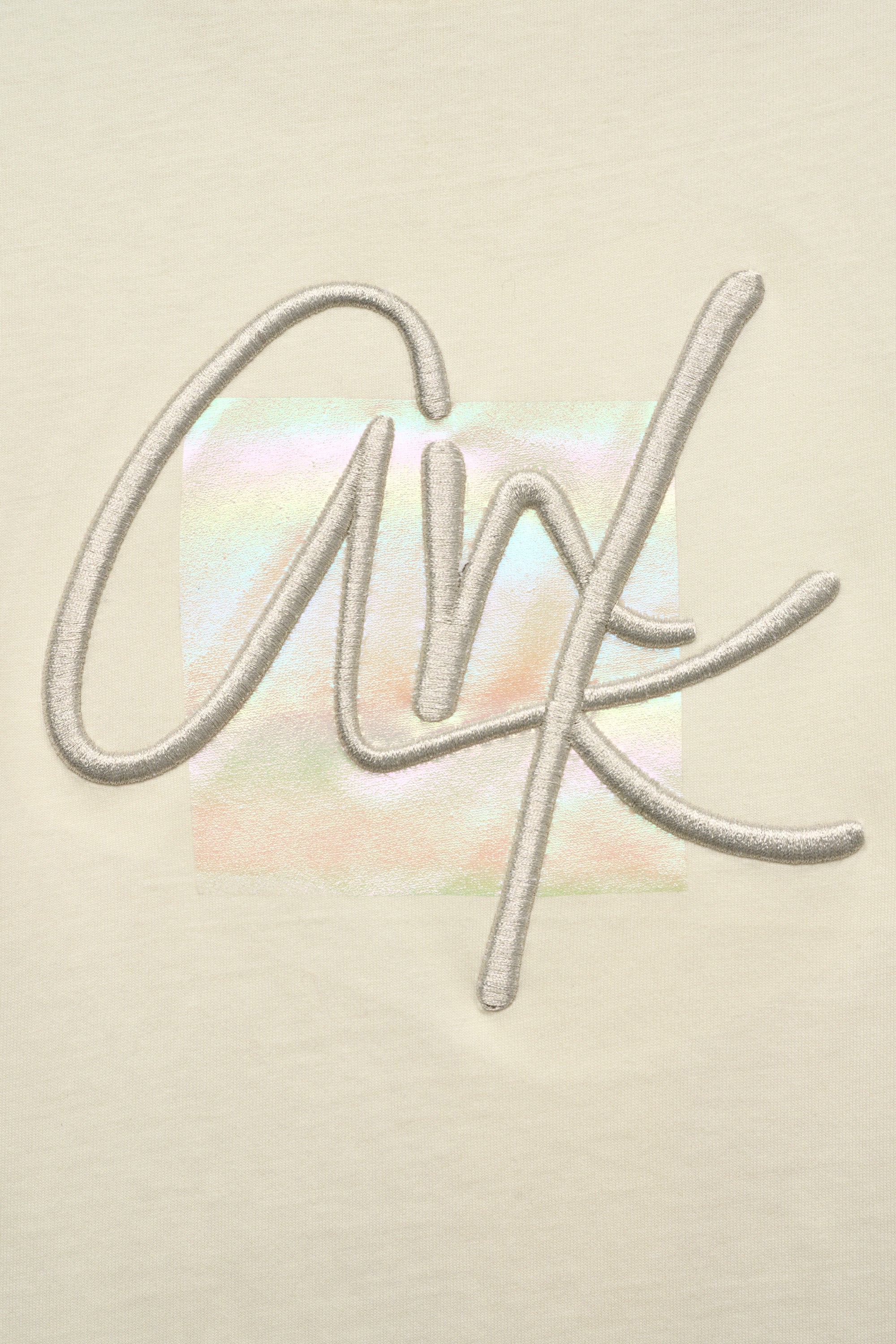 T-shirt beige à manches bouffantes