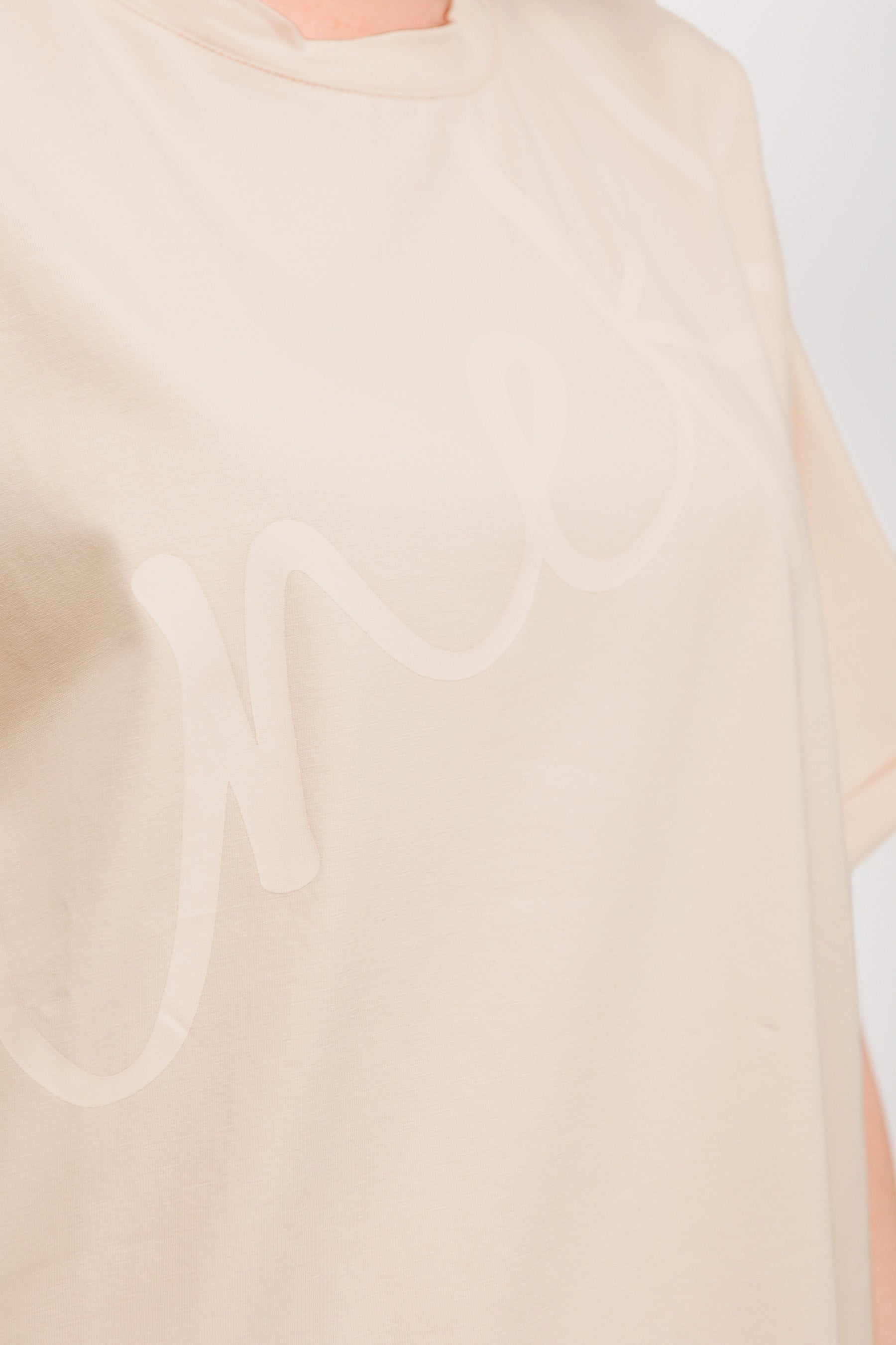 T-shirt beige à manches courtes avec imprimé