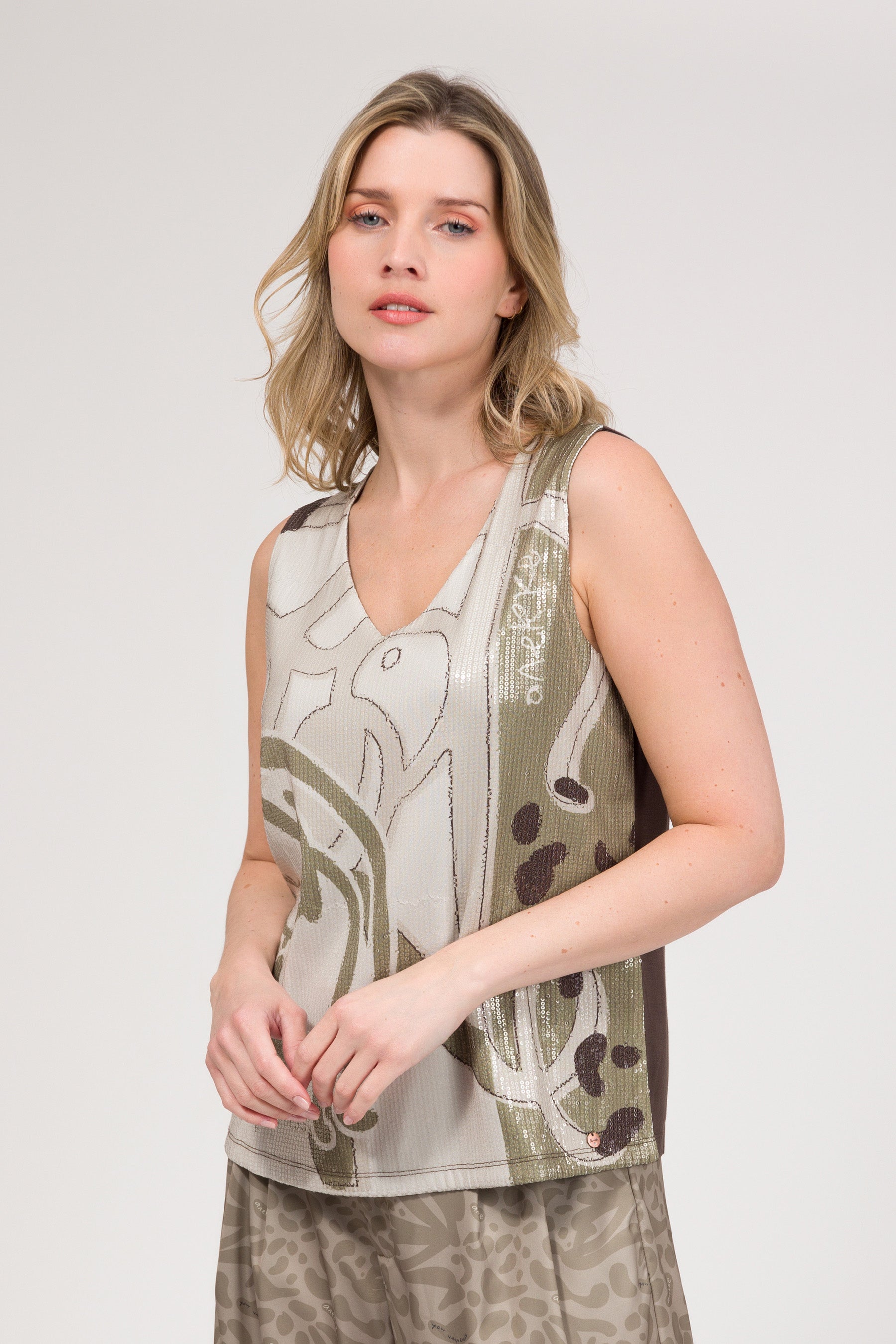 T-shirt beige à paillettes