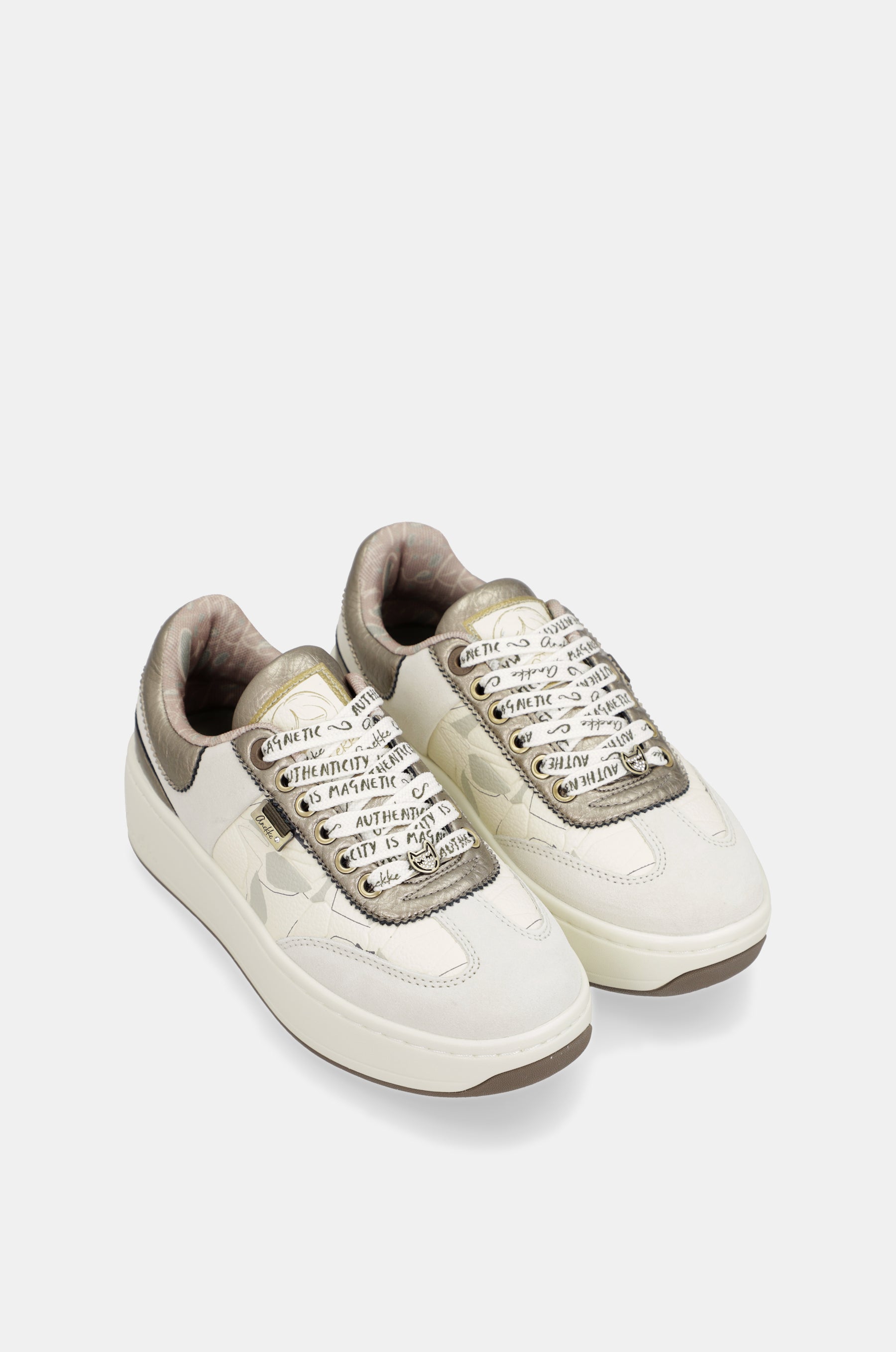 Sneakers beige