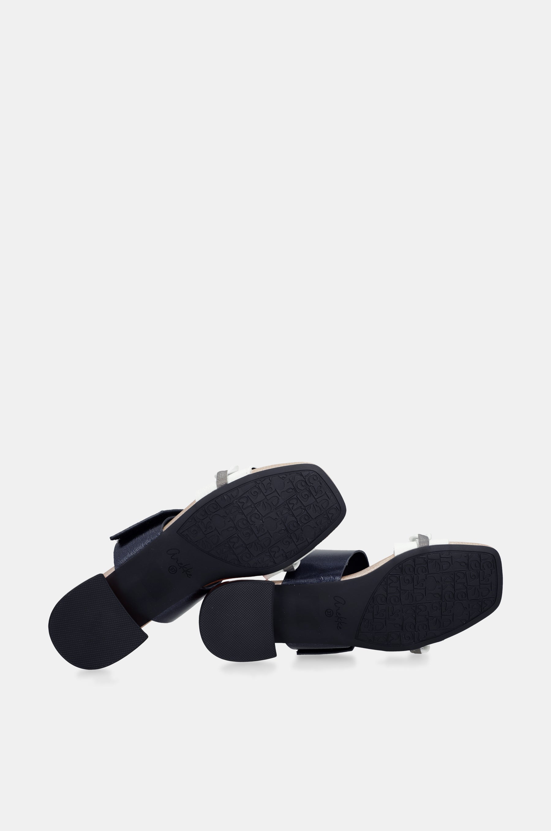 Sandales à talon et maillons Eikon