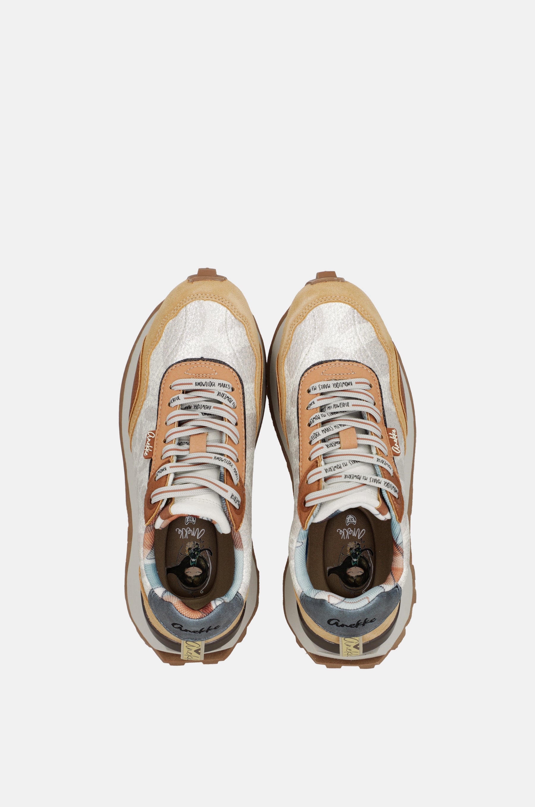 Sneakers beige et orange