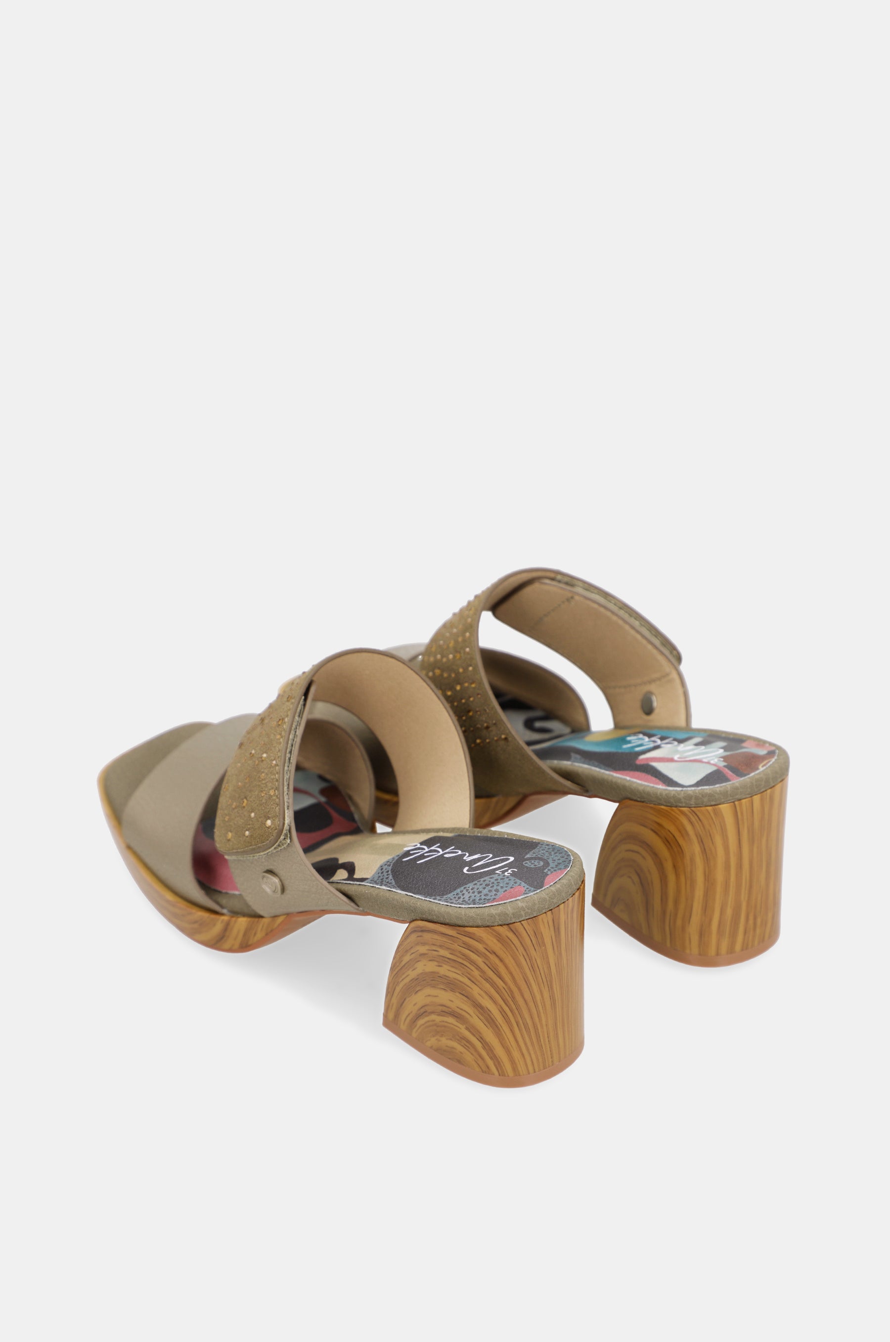 Sandales à talon vertes et dorées avec strass