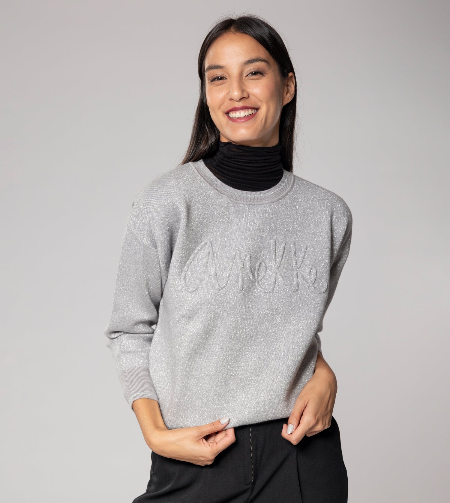 Pull Contemporary gris